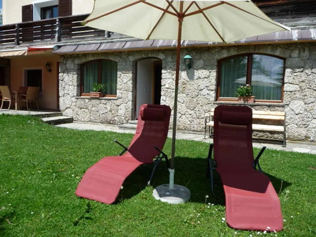 Garden in Appartements Ferienwohnungen Alpenblick