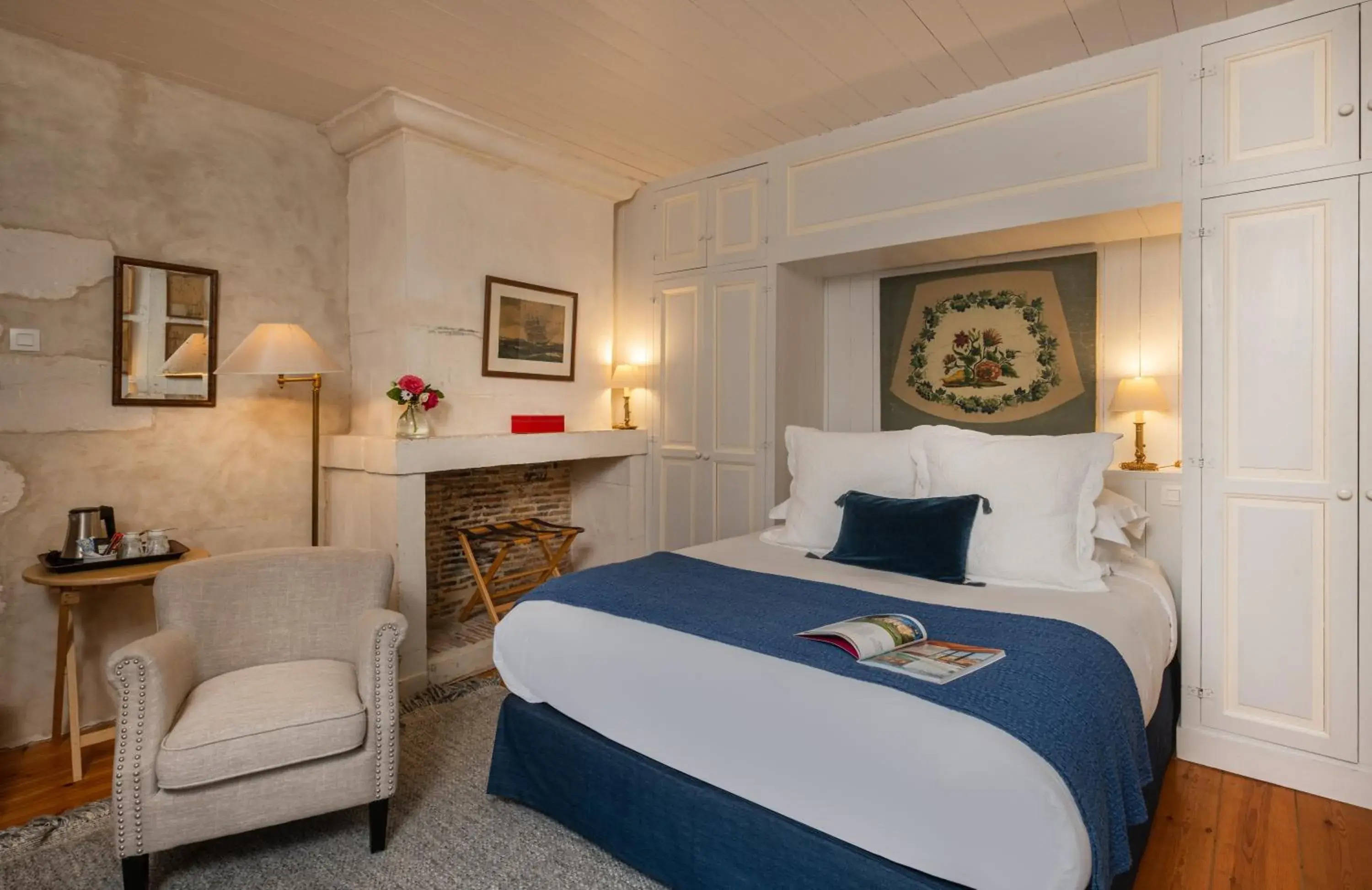 Superior Family Room (2 Adults + 3 Children) in La Baronnie Hôtel & Spa - Teritoria Superior Family Room (2 Adults + 3 Children) in La Baronnie Hôtel & Spa - Teritoria