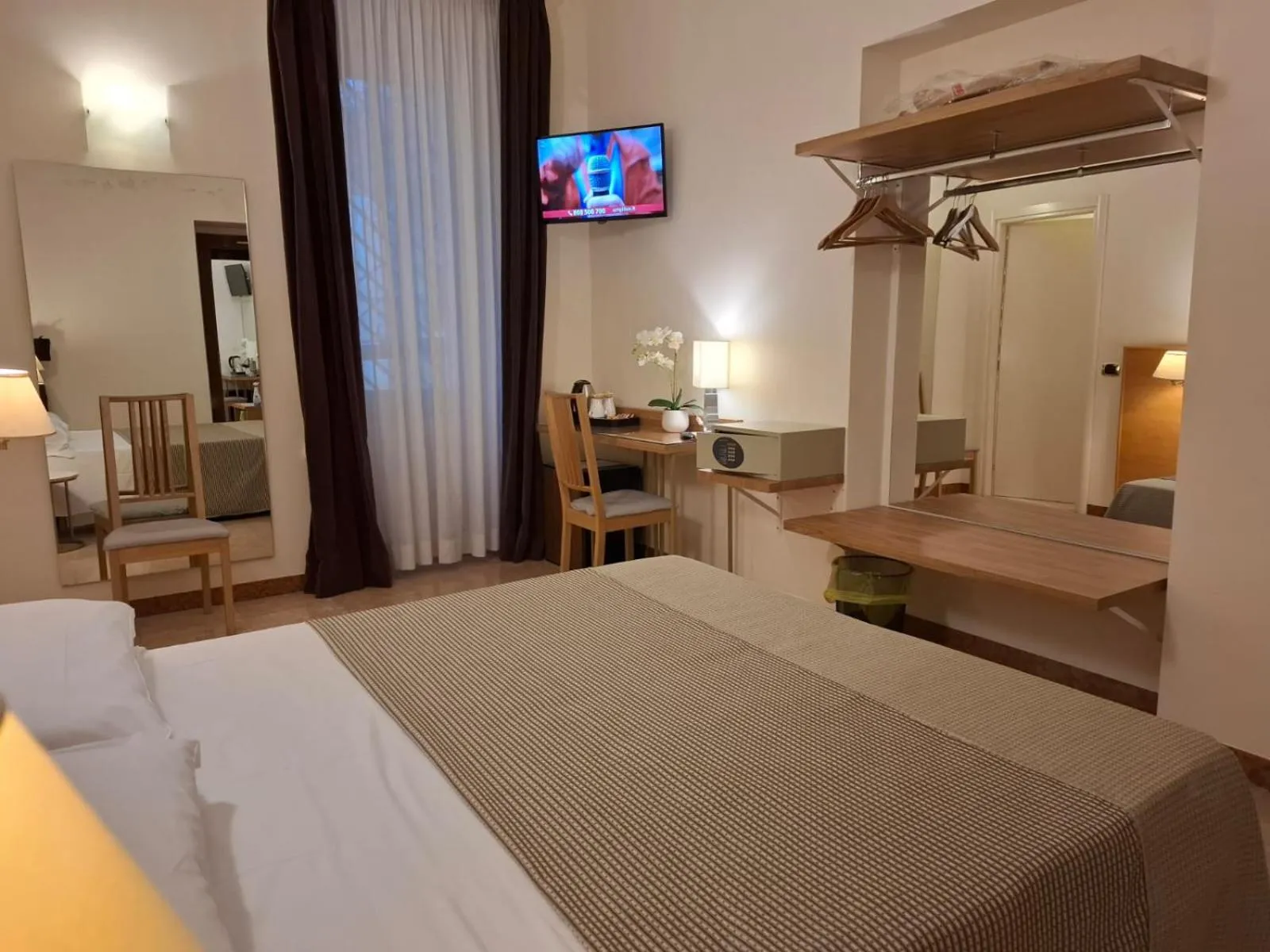 Bedroom, Bed in Hotel Principe Eugenio