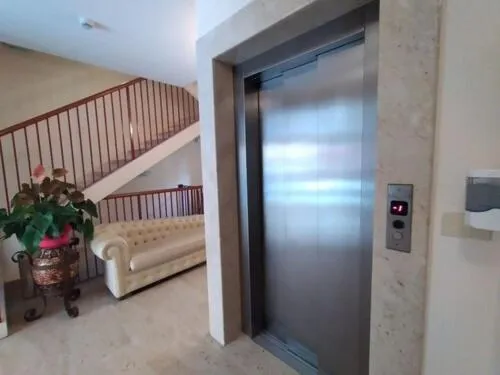 elevator in Hotel Principe Eugenio