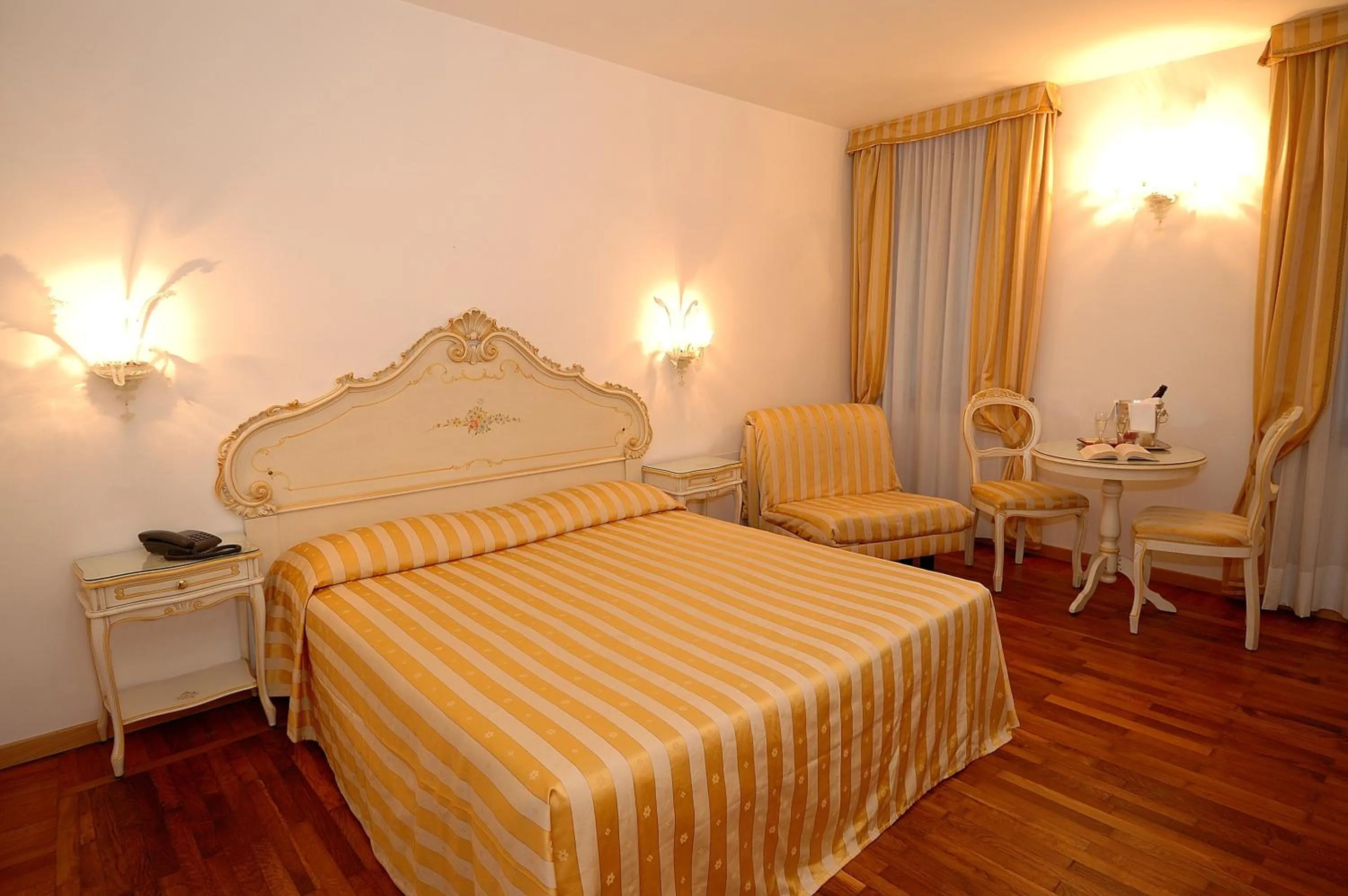 Photo of the whole room, Bed in Casa Sul Molo