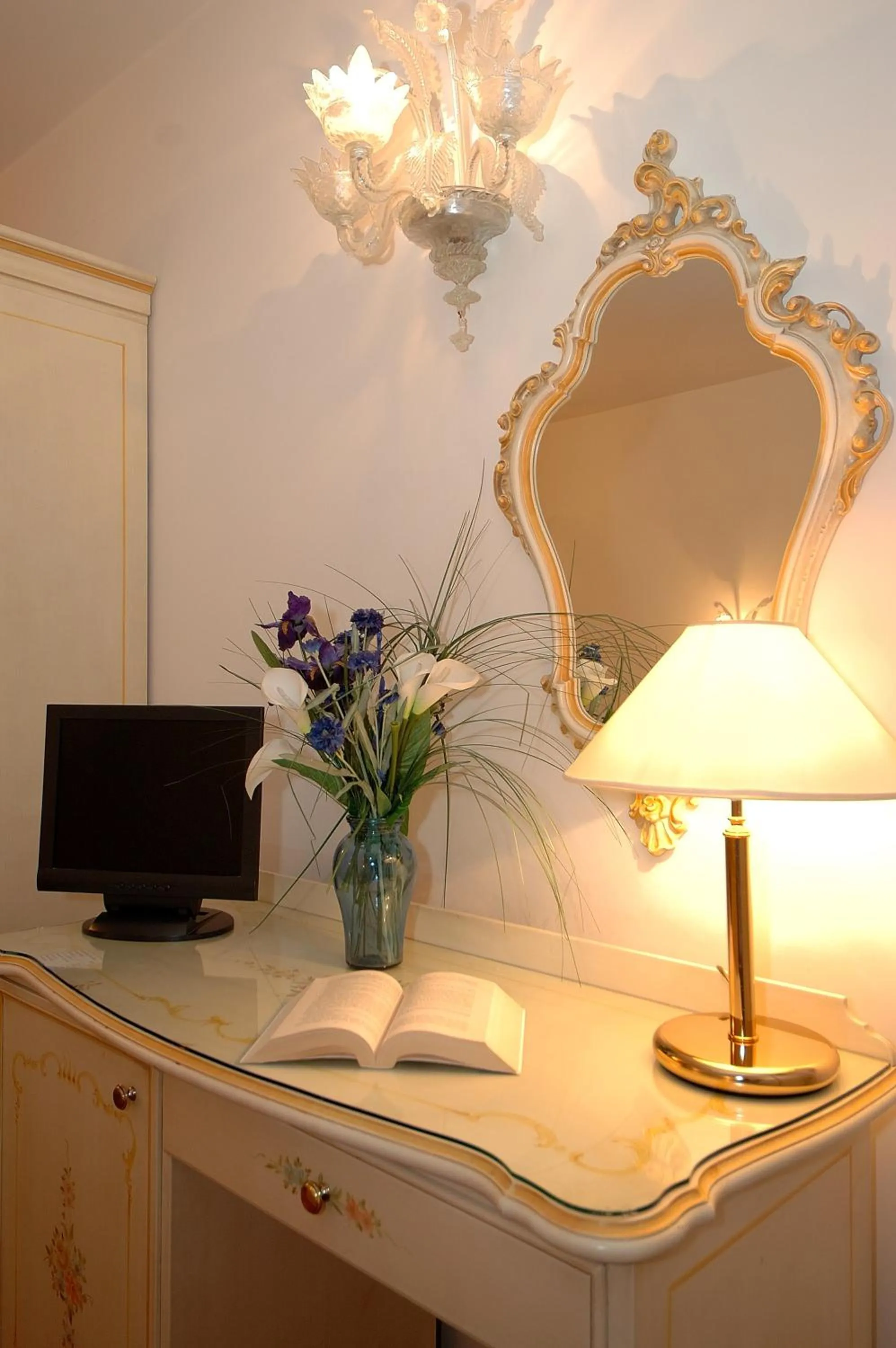 Decorative detail in Casa Sul Molo