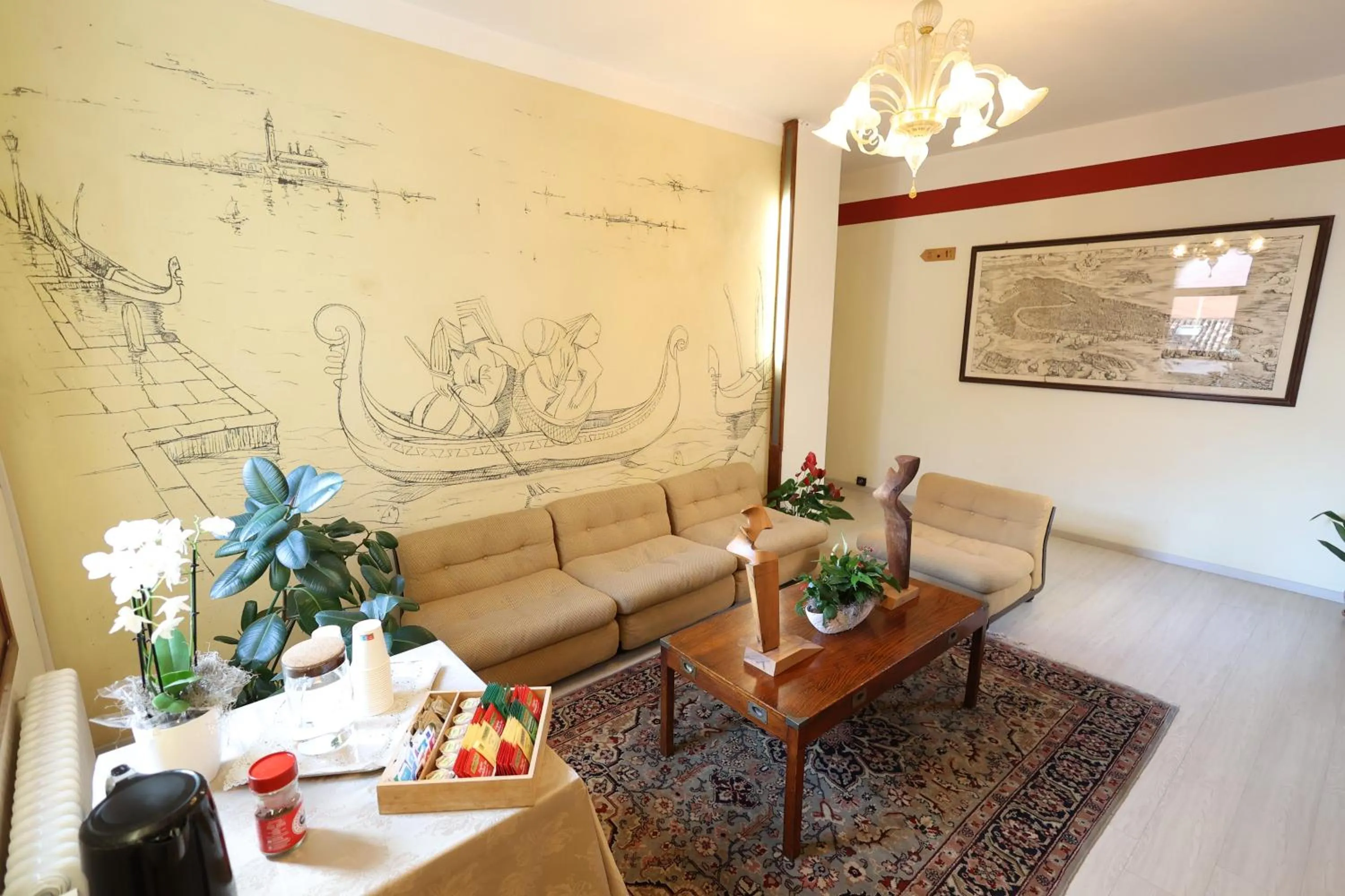 Communal lounge/ TV room in Locanda Silva