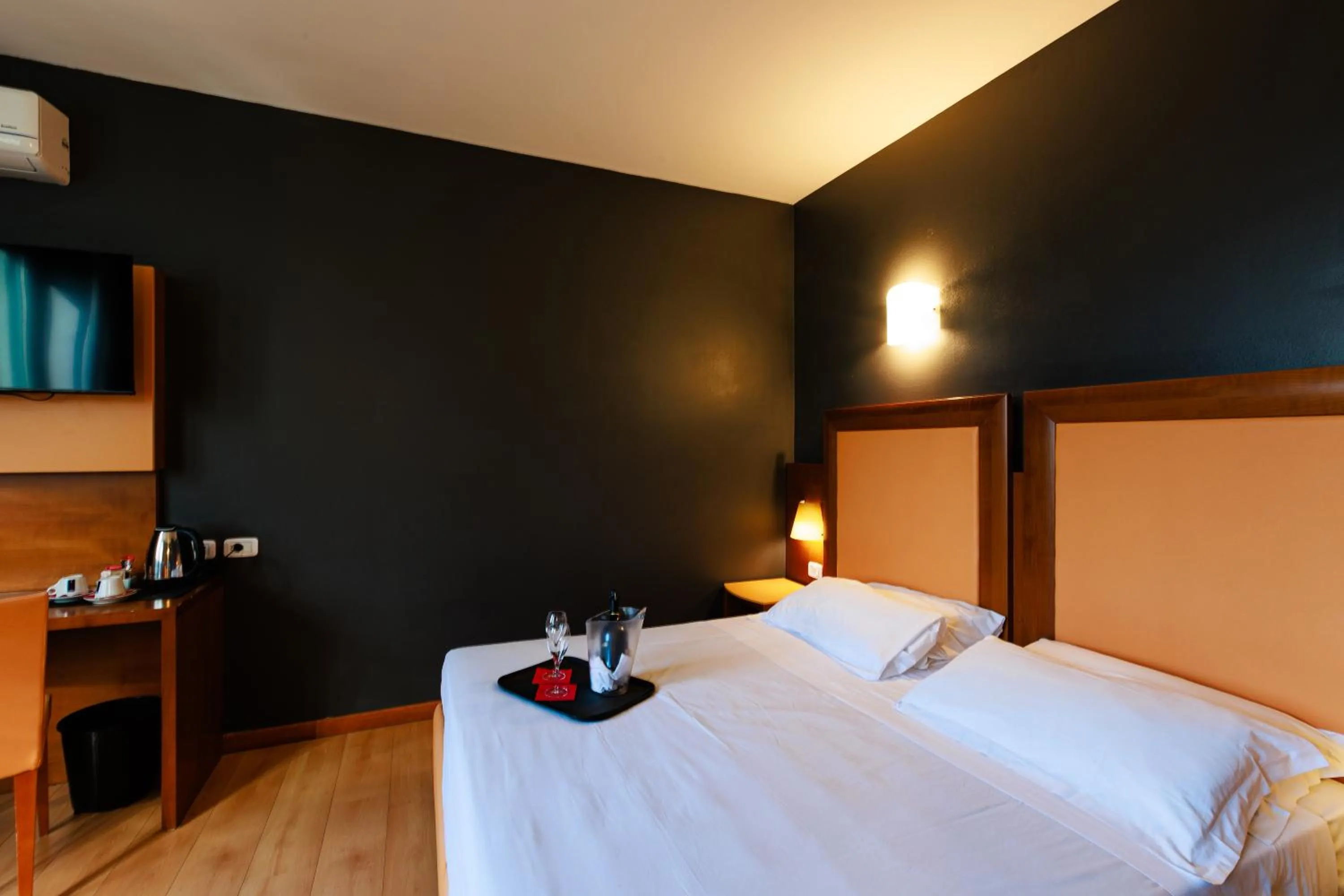 Bed in Hotel Villa Delle Rose - Malpensa