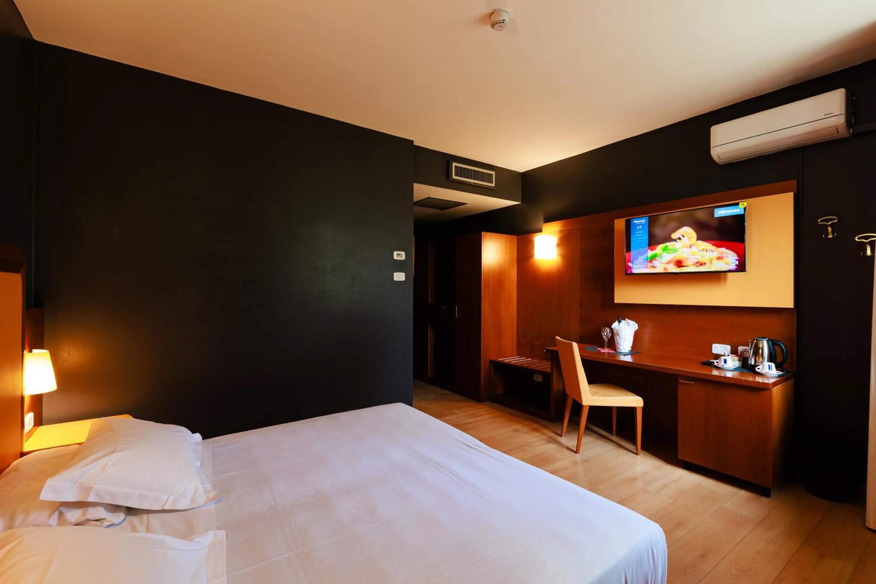 Bed in Hotel Villa Delle Rose - Malpensa