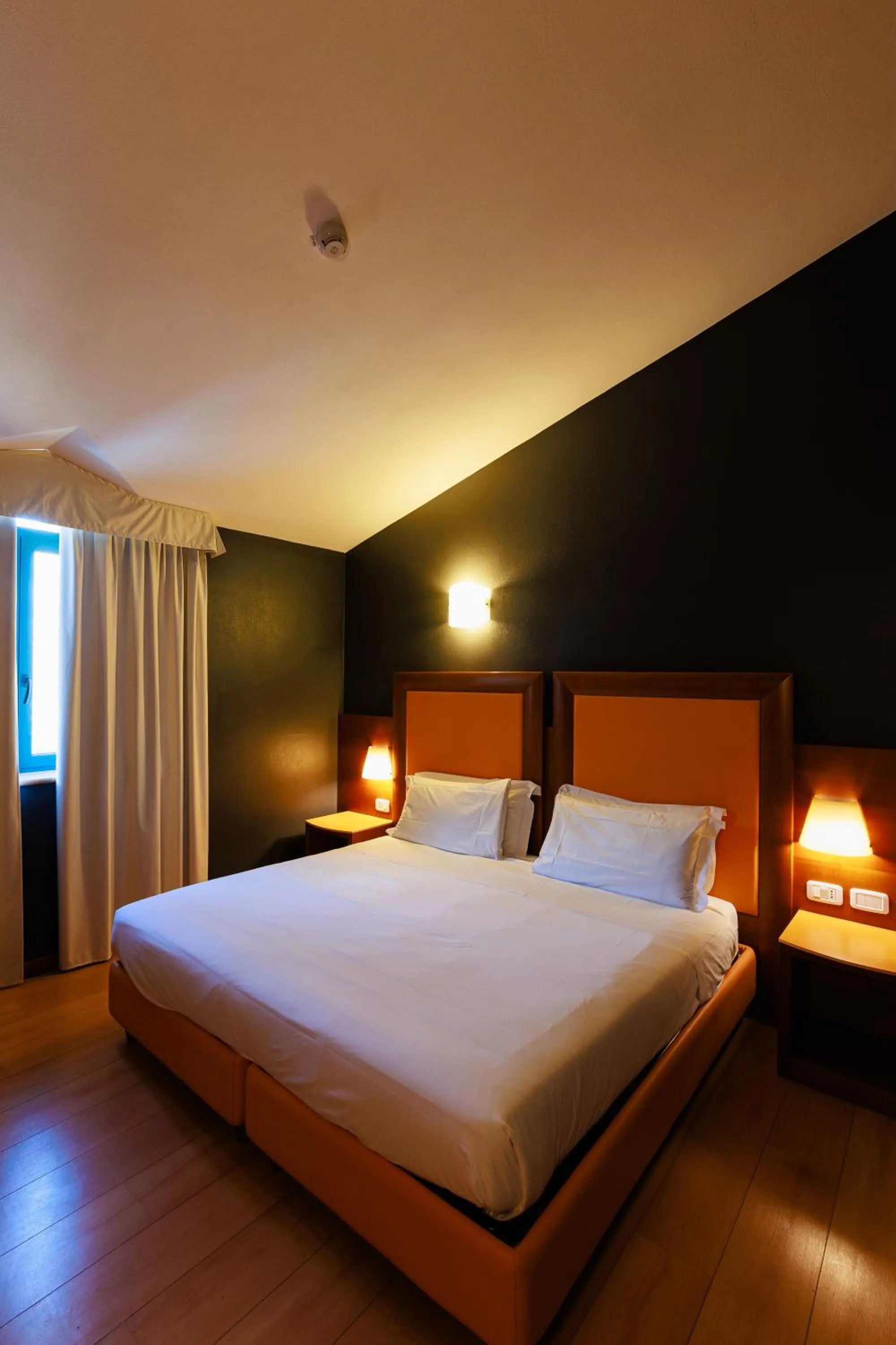 Bed in Hotel Villa Delle Rose - Malpensa