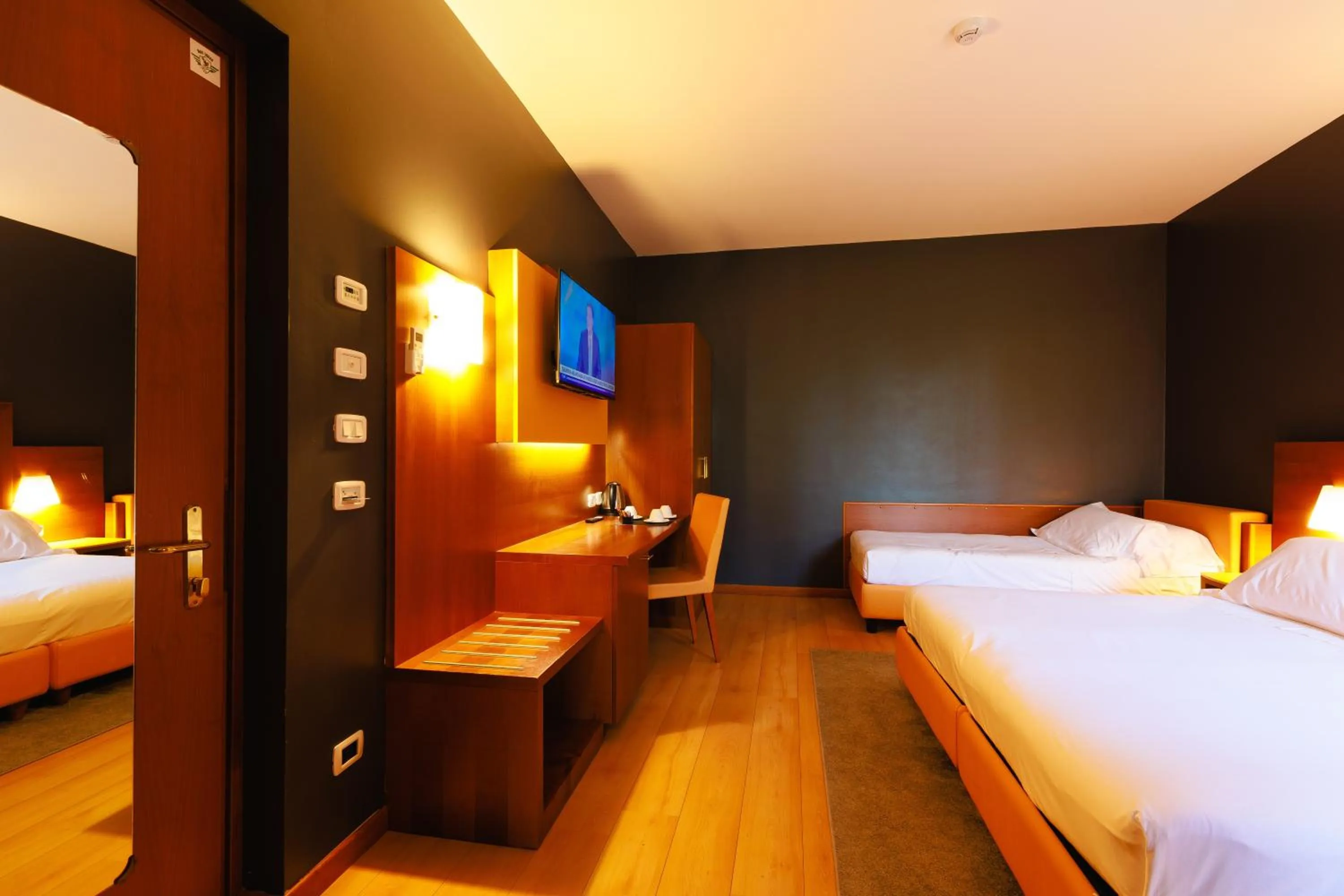 Bed in Hotel Villa Delle Rose - Malpensa