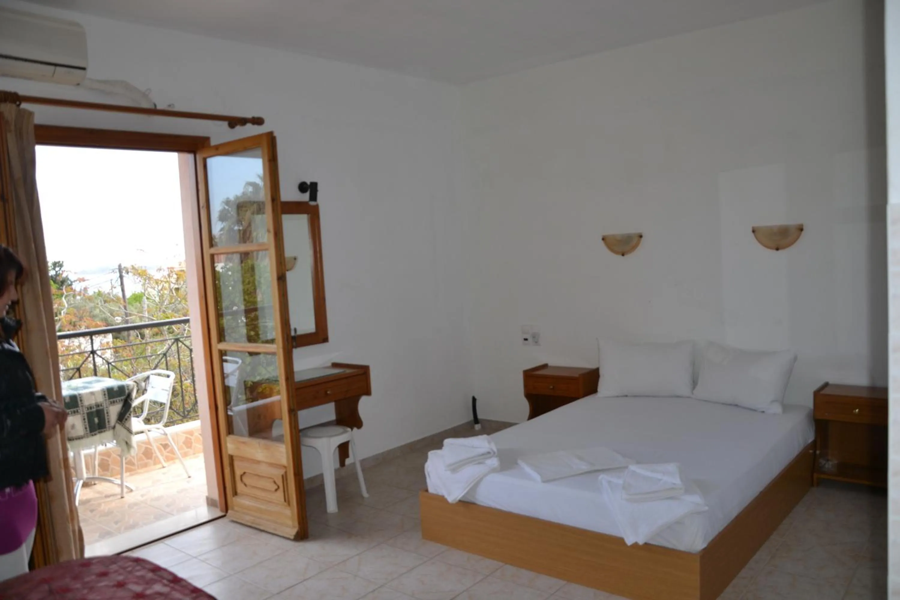 Decorative detail, Bed in Hellen Studios