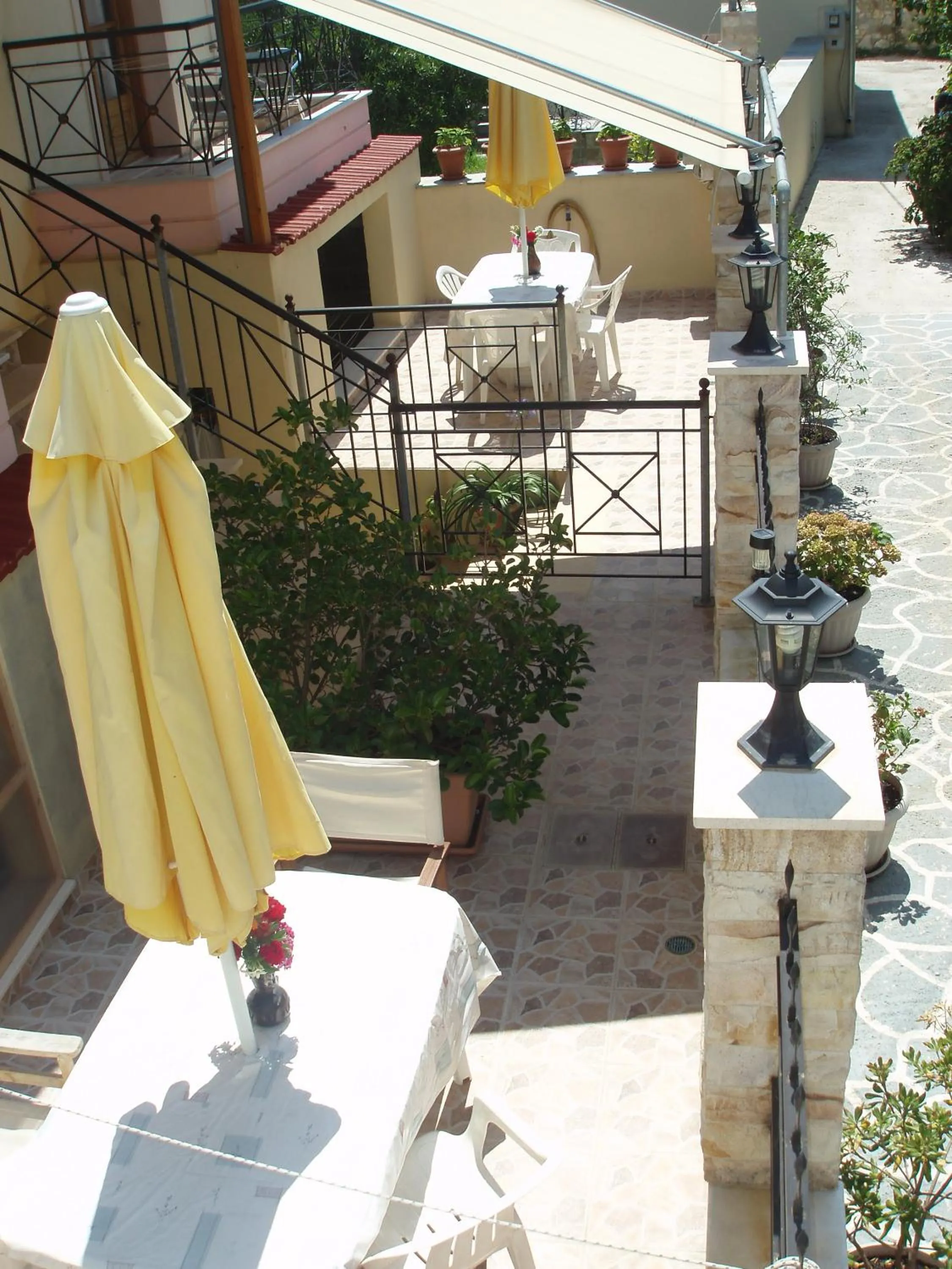 Property building in Hellen Studios