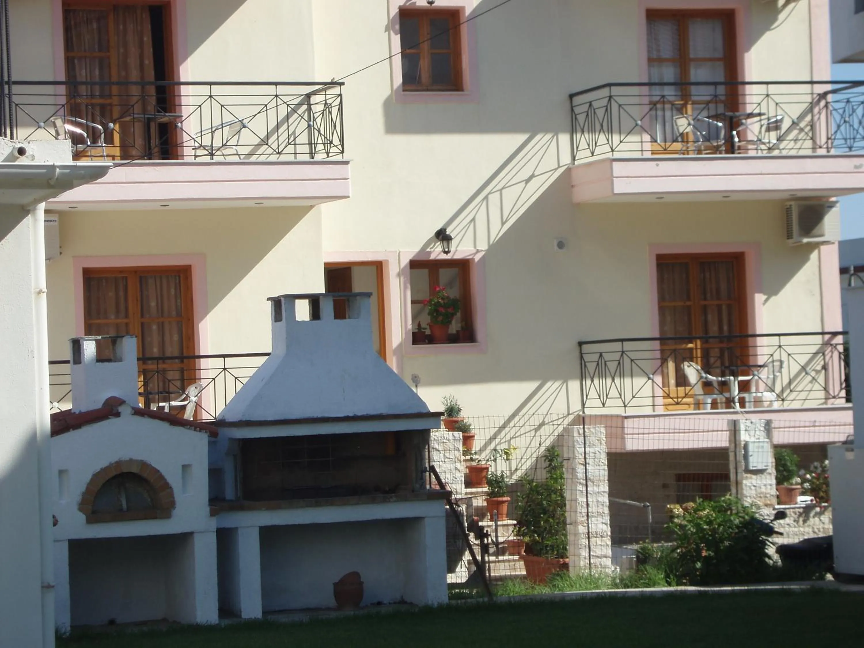 Property building in Hellen Studios