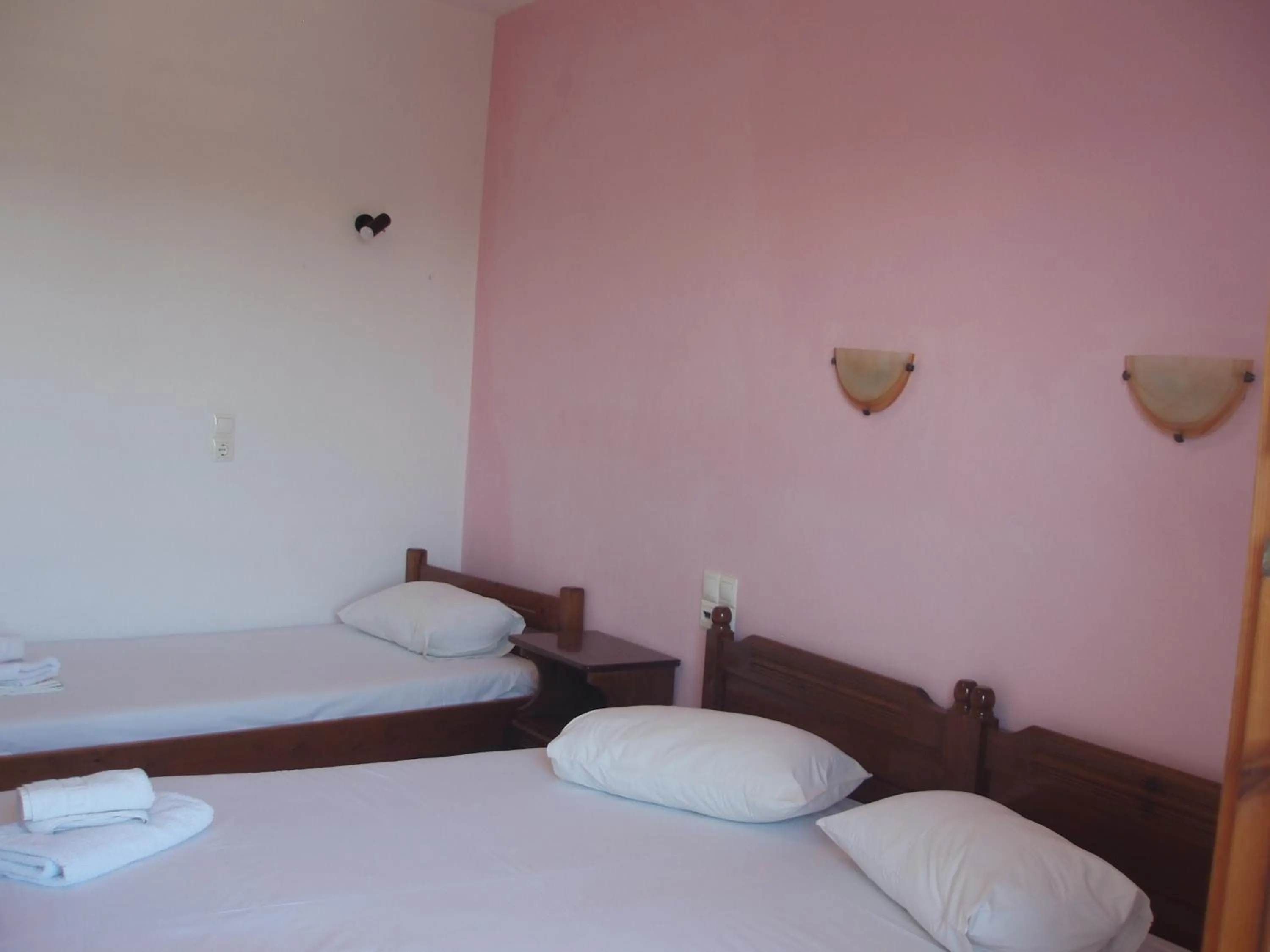 Bedroom, Bed in Hellen Studios