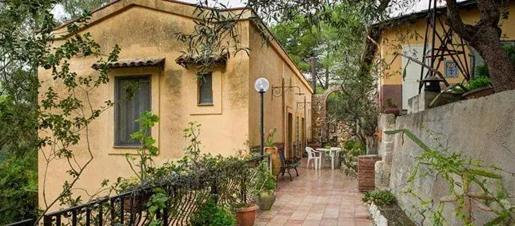 Standard Triple Room in Terme Acqua Pia Standard Triple Room in Terme Acqua Pia