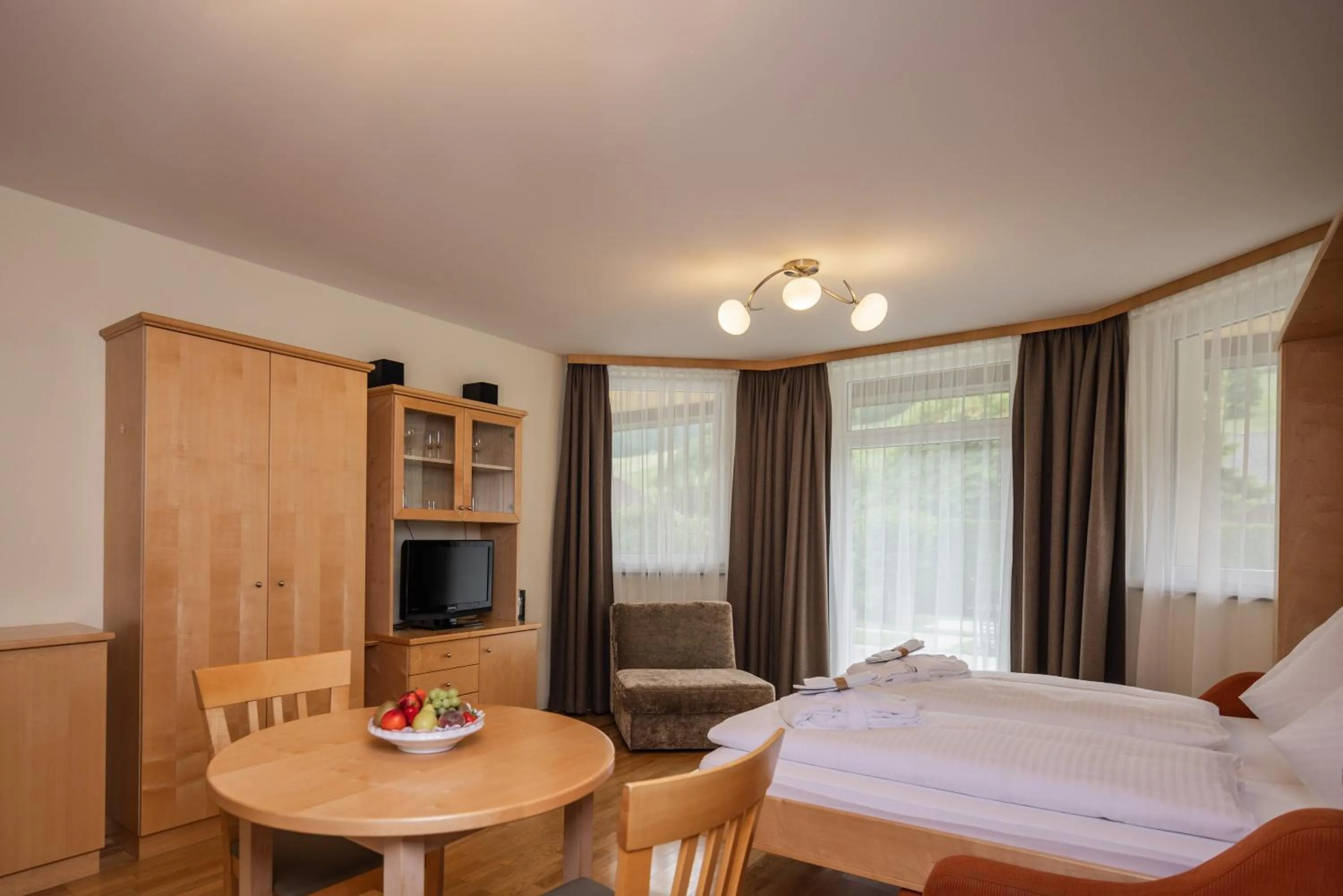 Photo of the whole room, Bed in Alpine Spa Residence