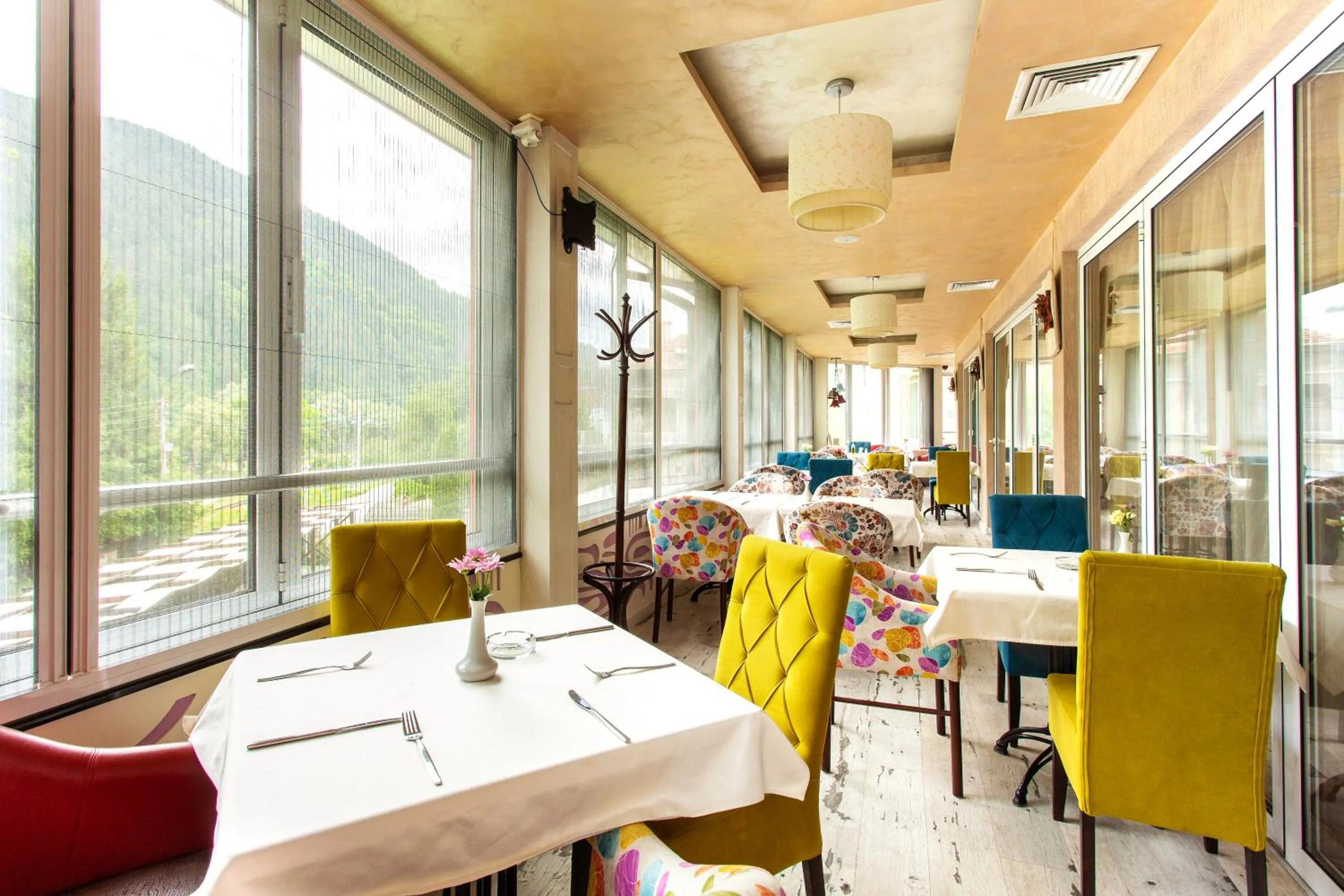 Restaurant/places to eat in Balneo Complex & Spa Aquatonik