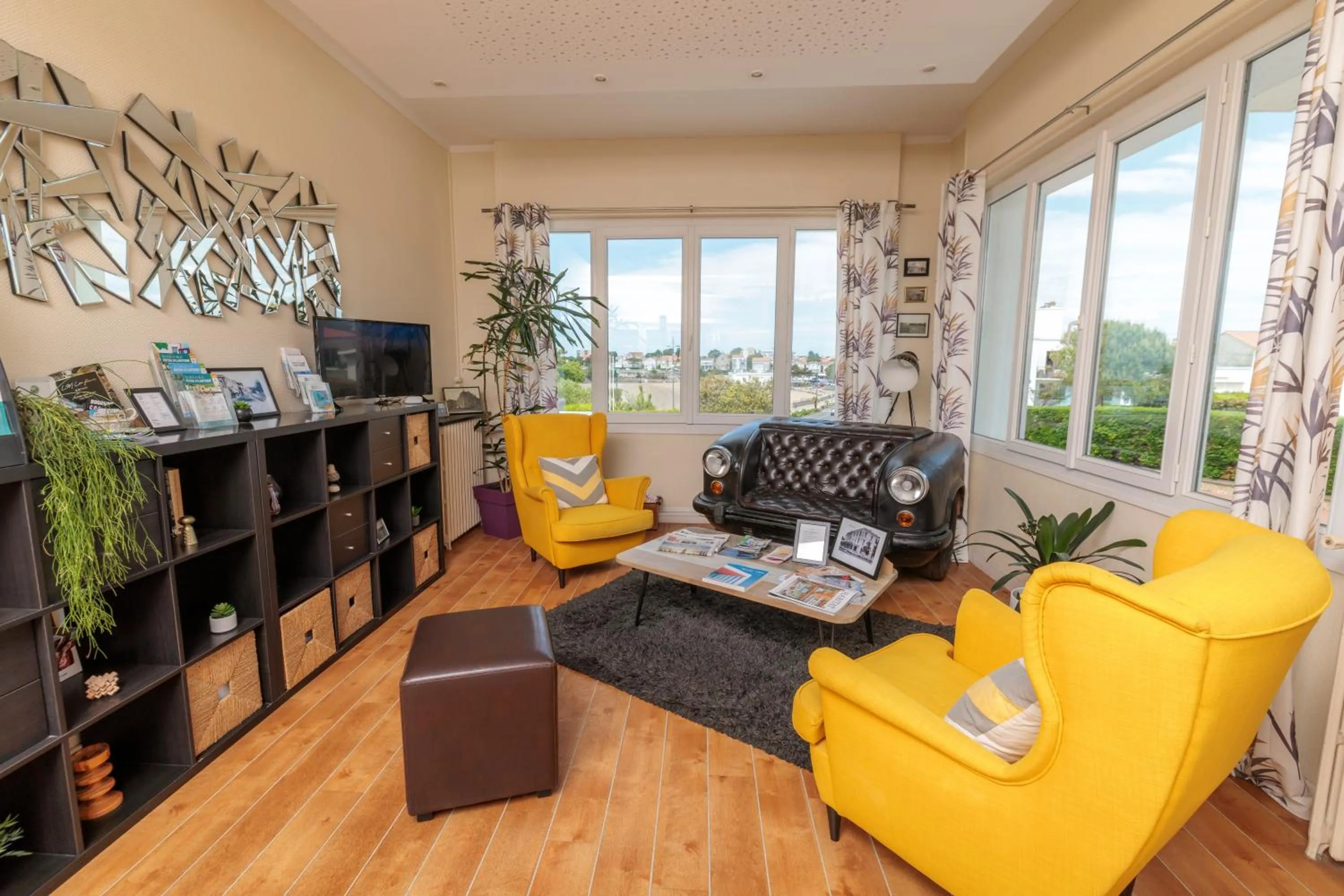 Property building in Hotel Belle Vue Royan