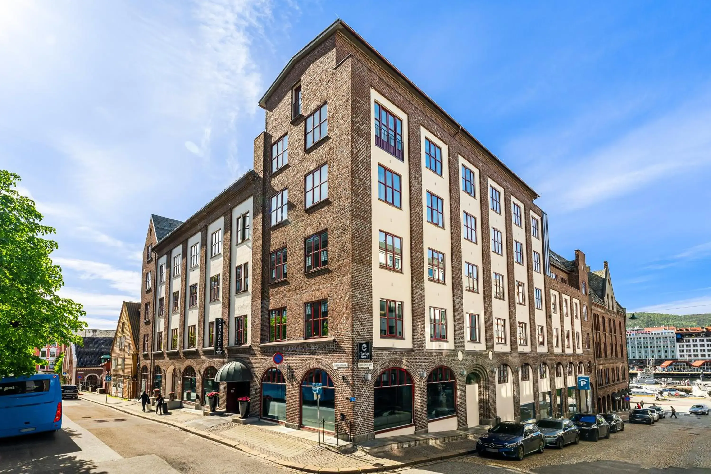 Facade/entrance in Clarion Hotel Bergen Facade/entrance in Clarion Hotel Bergen