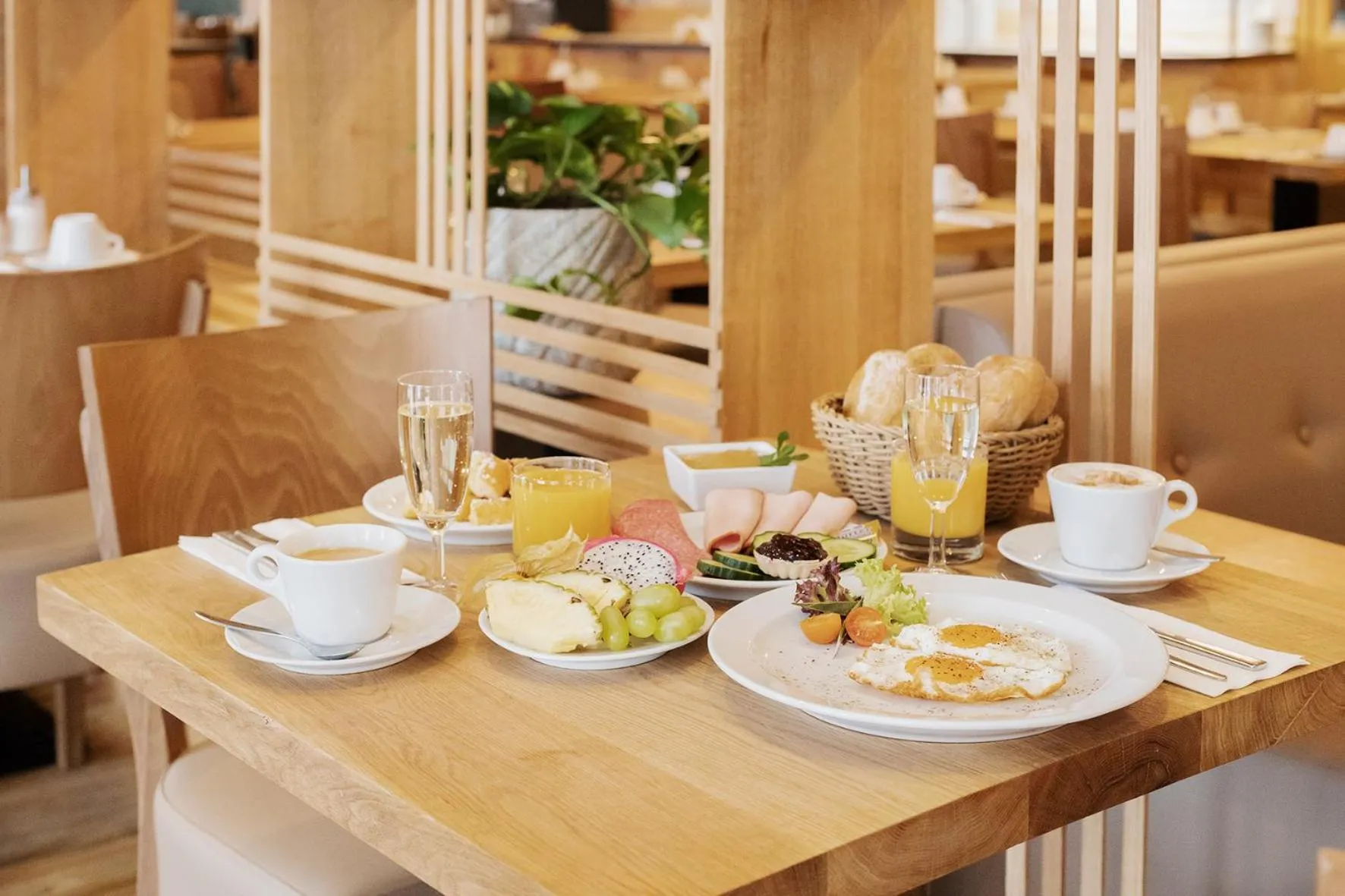 Breakfast in Hotel Ahornhof