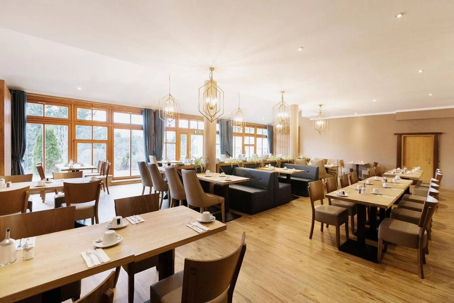 Restaurant/places to eat in Hotel Ahornhof