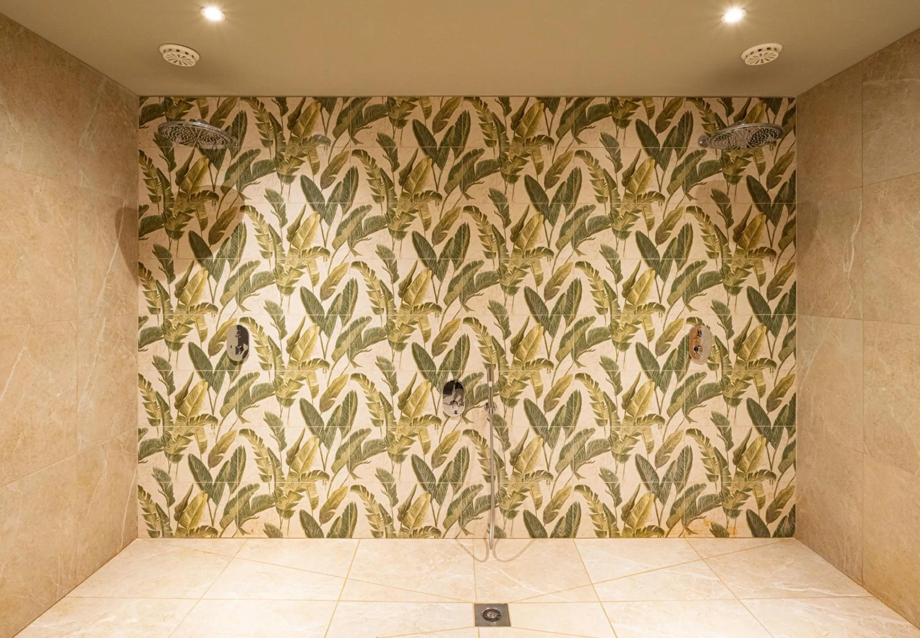 Swimming pool in Hotel Ahornhof