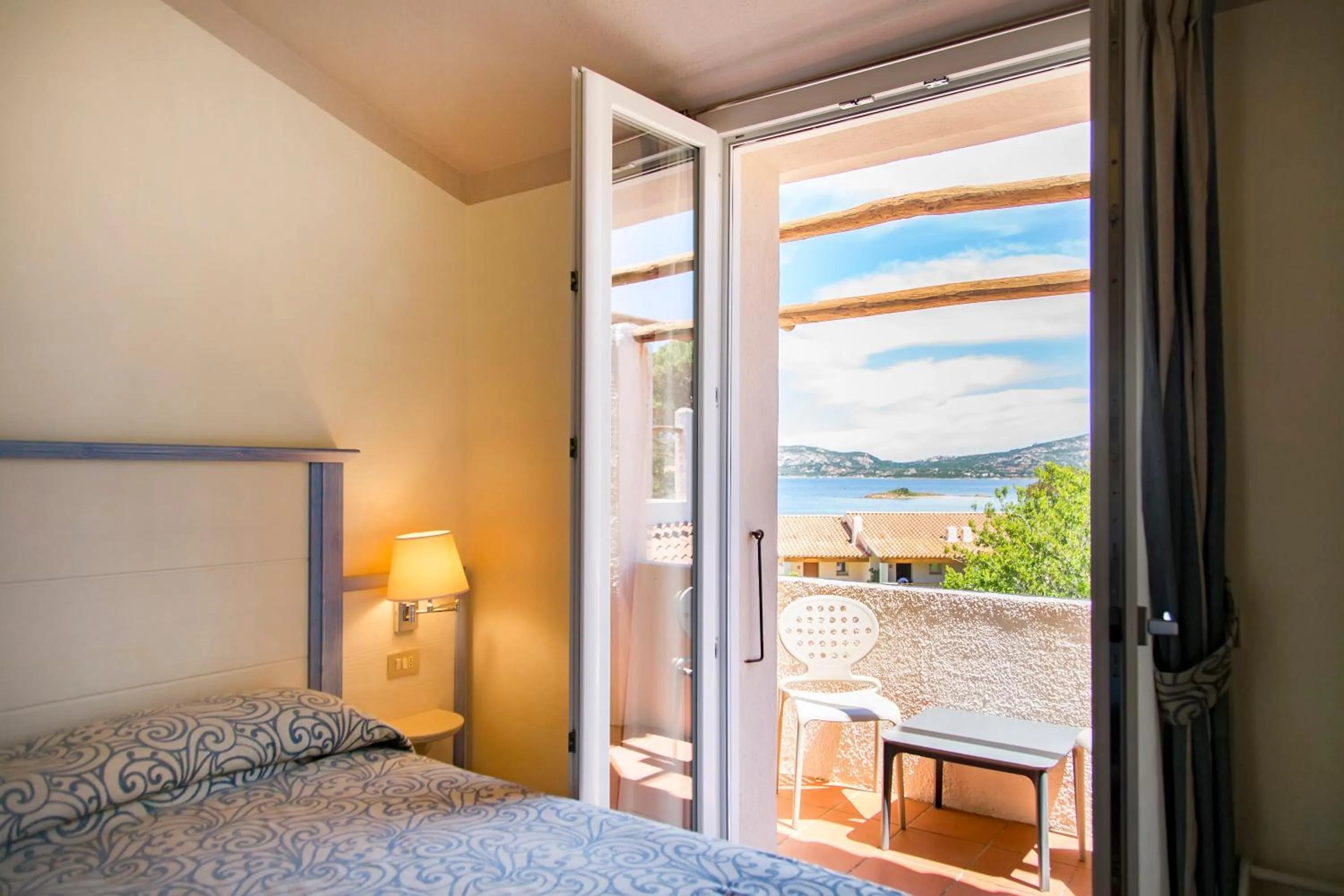 Sea view, Bed in Blu Hotel Laconia Village