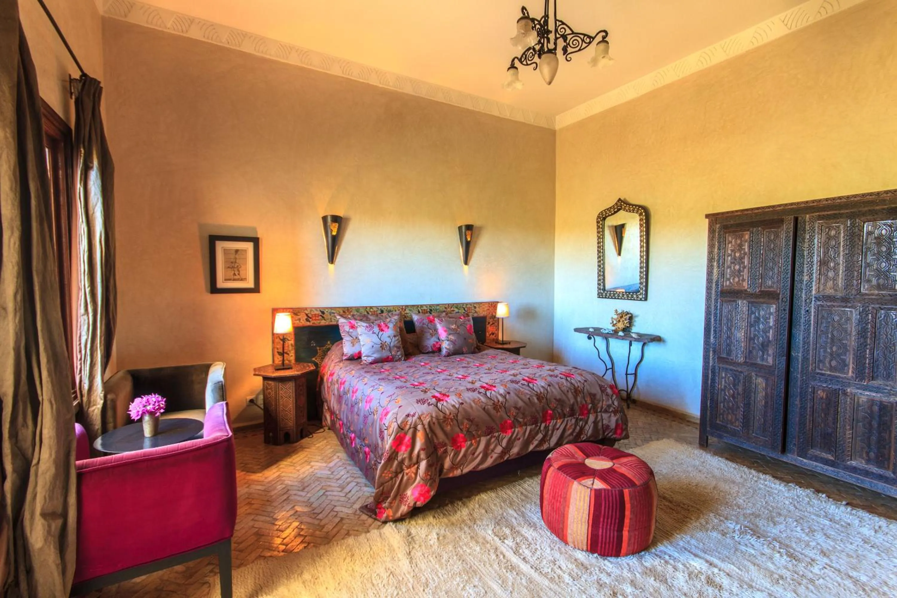 Photo of the whole room, Bed in Kasbah Tabelkoukt