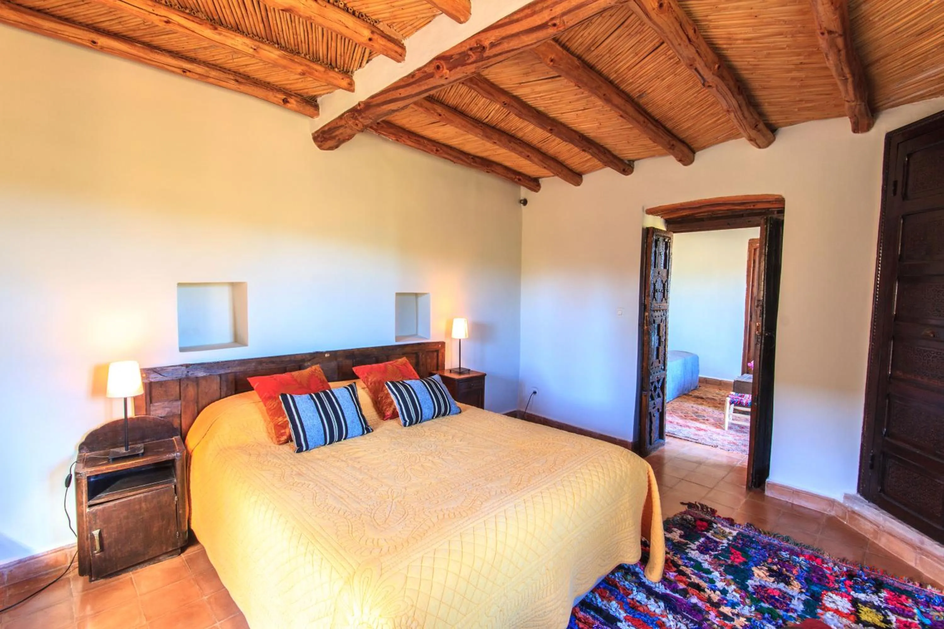 Photo of the whole room, Bed in Kasbah Tabelkoukt