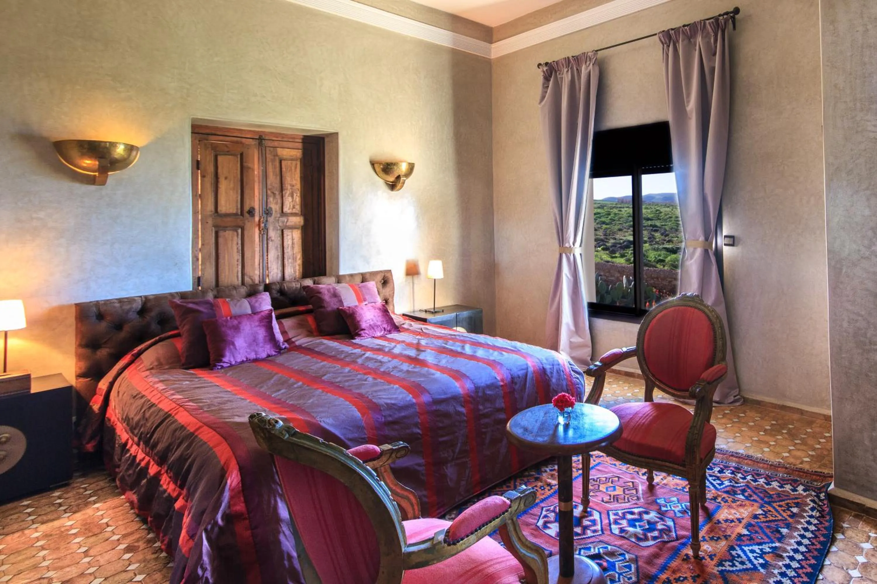 Photo of the whole room, Bed in Kasbah Tabelkoukt