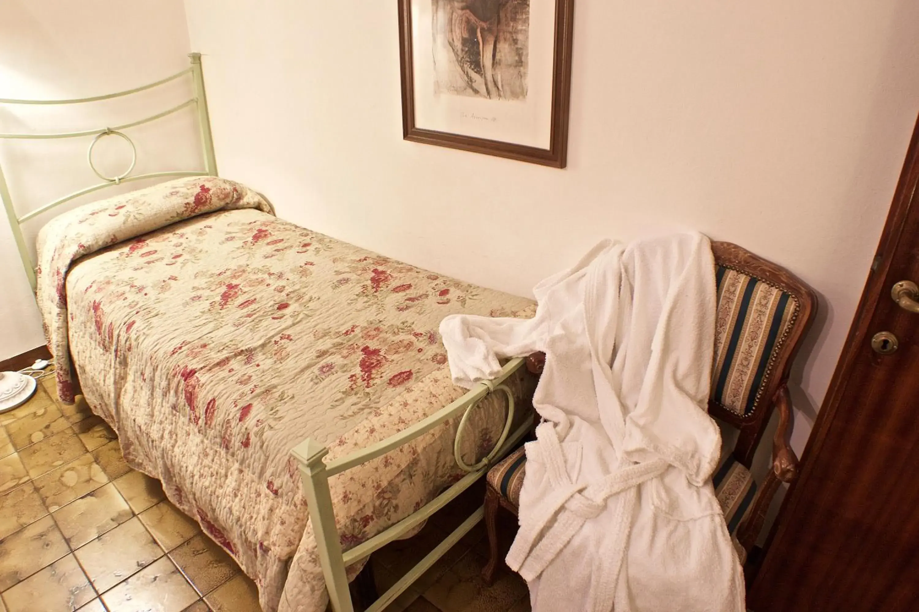 Two-Bedroom Apartment (4 Adults) in Podere Dell'Anselmo Two-Bedroom Apartment (4 Adults) in Podere Dell'Anselmo