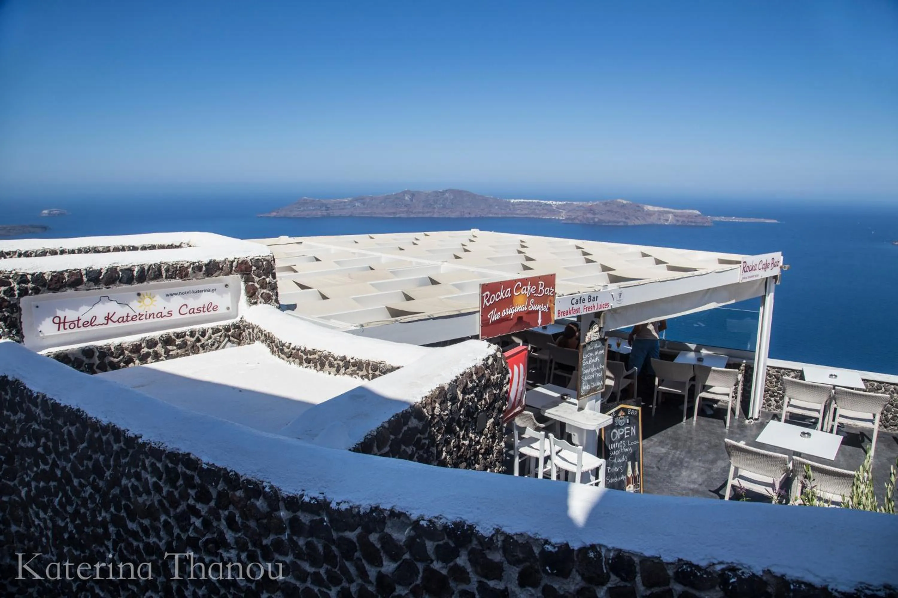 Lounge or bar in Katerina's Castle - Caldera Cave Hotel