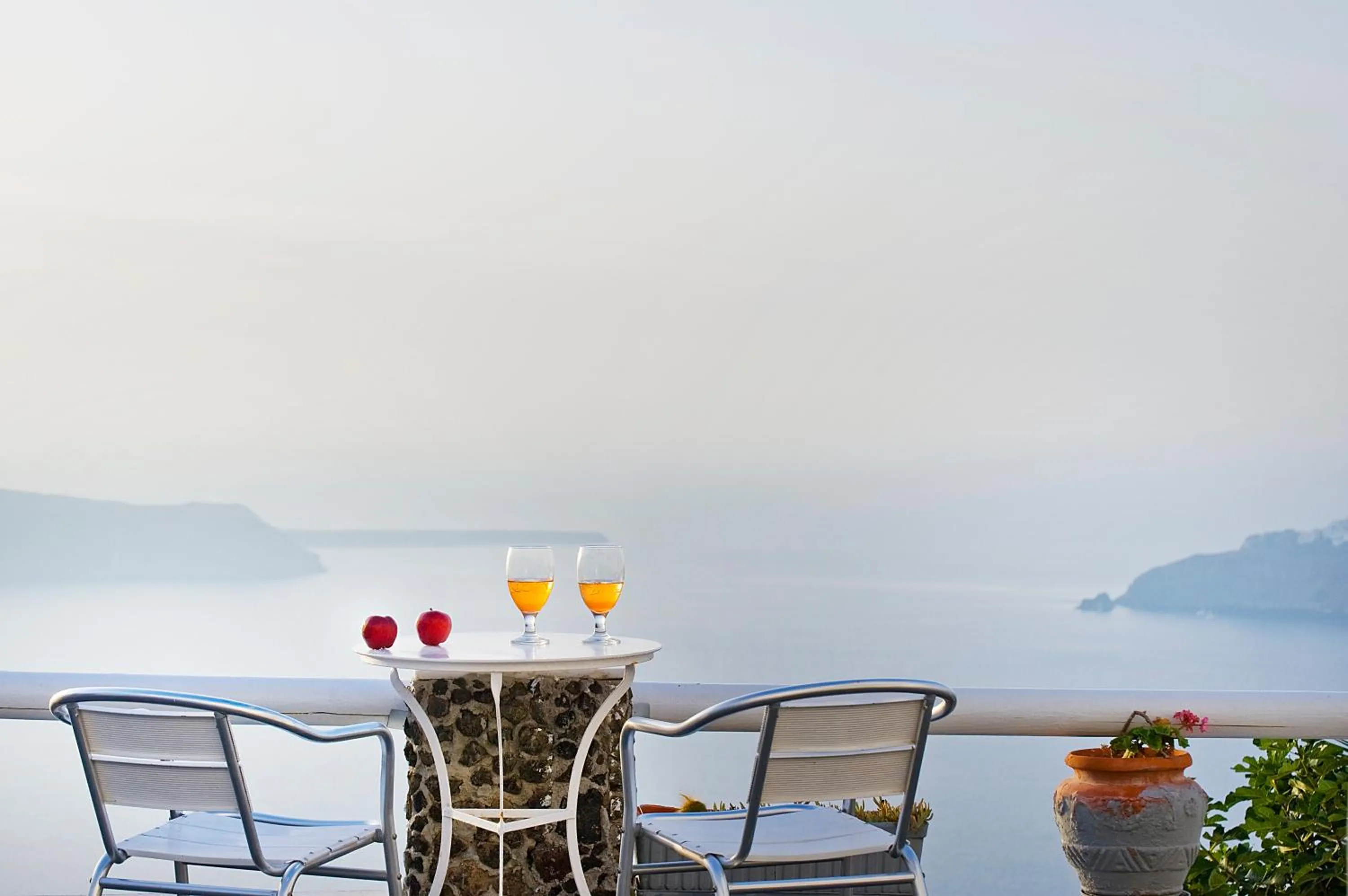 Balcony/Terrace in Katerina's Castle - Caldera Cave Hotel