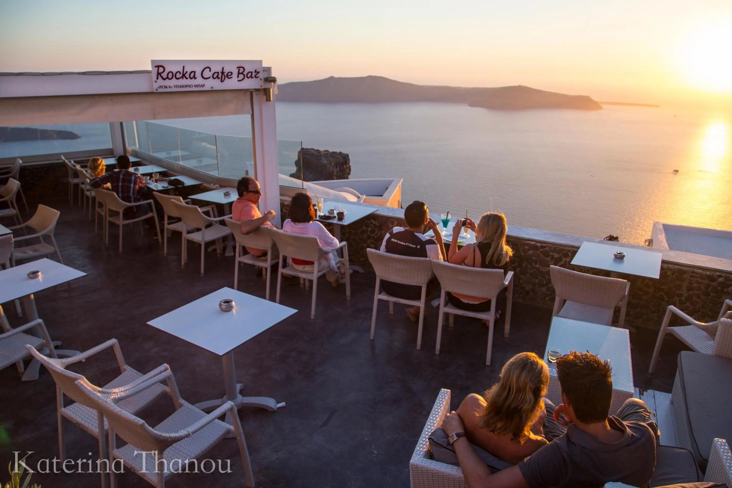 Restaurant/places to eat in Katerina's Castle - Caldera Cave Hotel