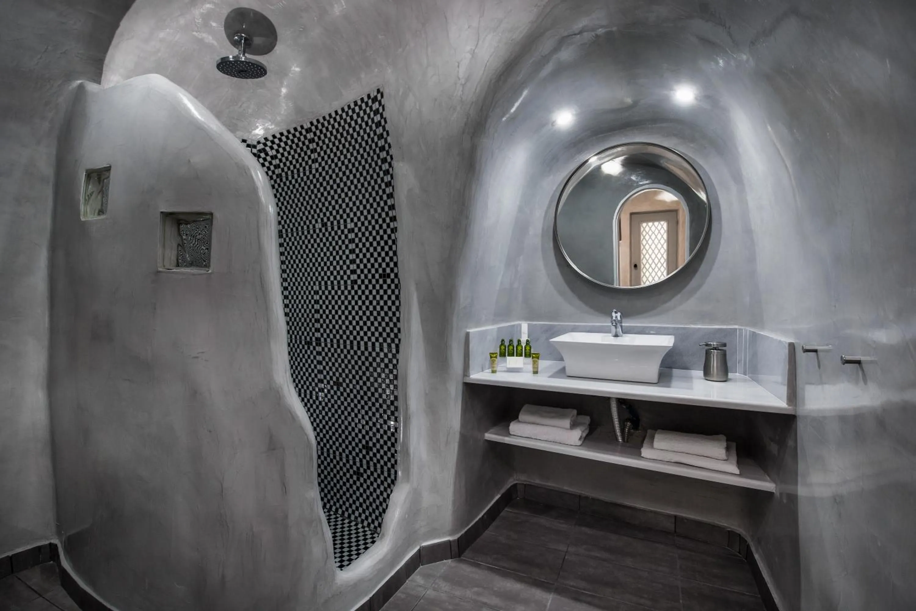 Bathroom in Katerina's Castle - Caldera Cave Hotel