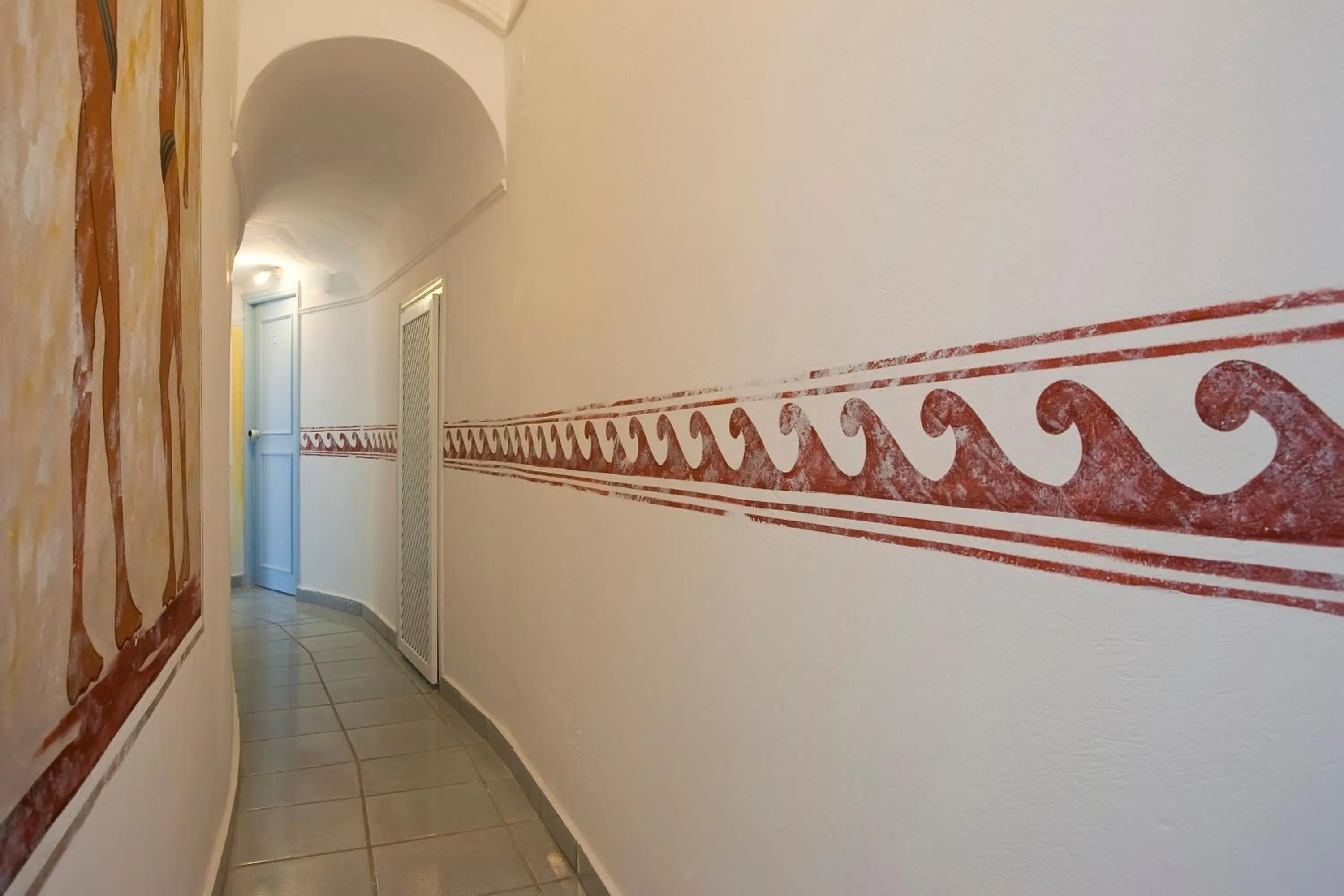 Decorative detail in Katerina's Castle - Caldera Cave Hotel