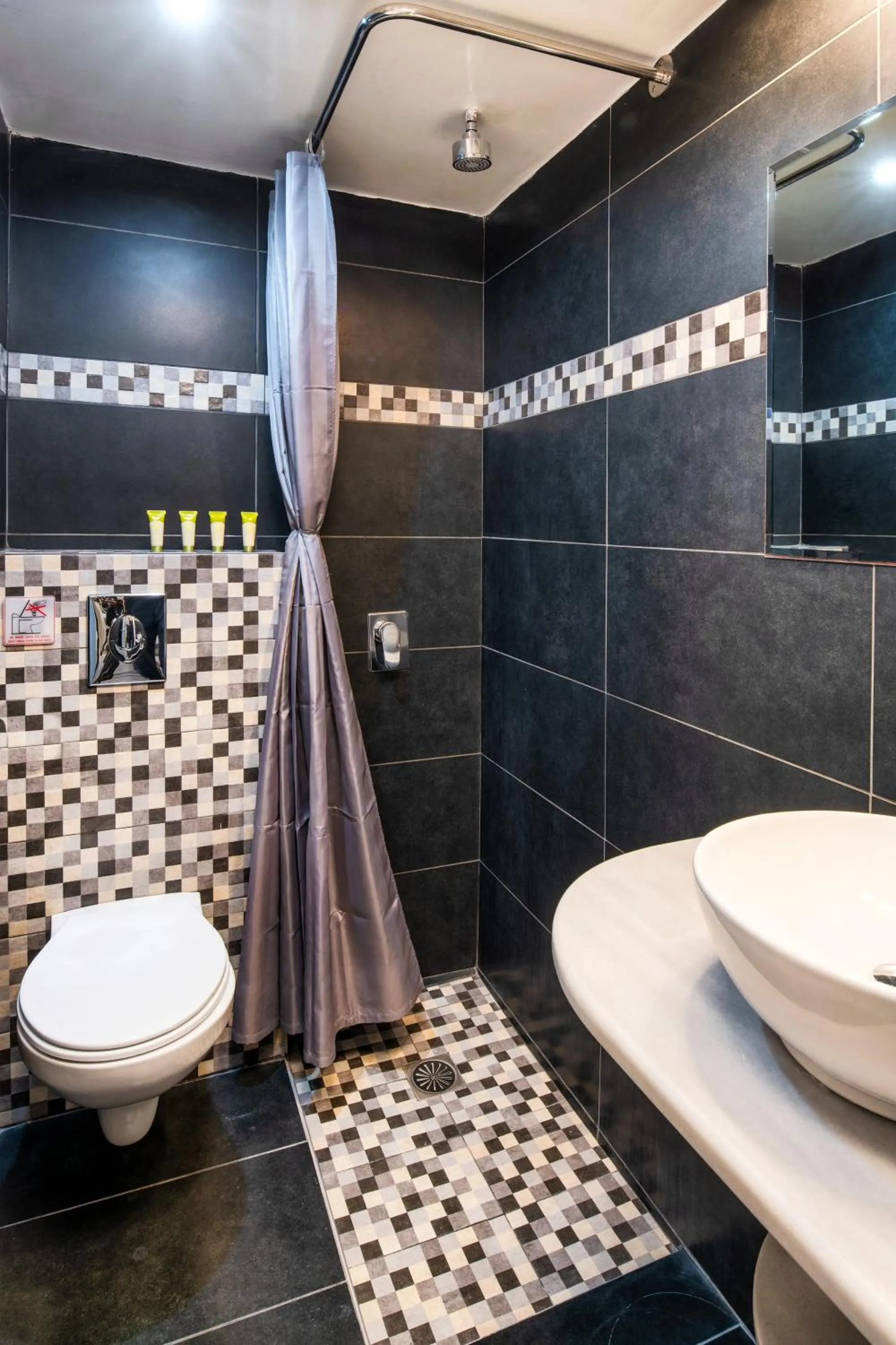 Shower in Katerina's Castle - Caldera Cave Hotel