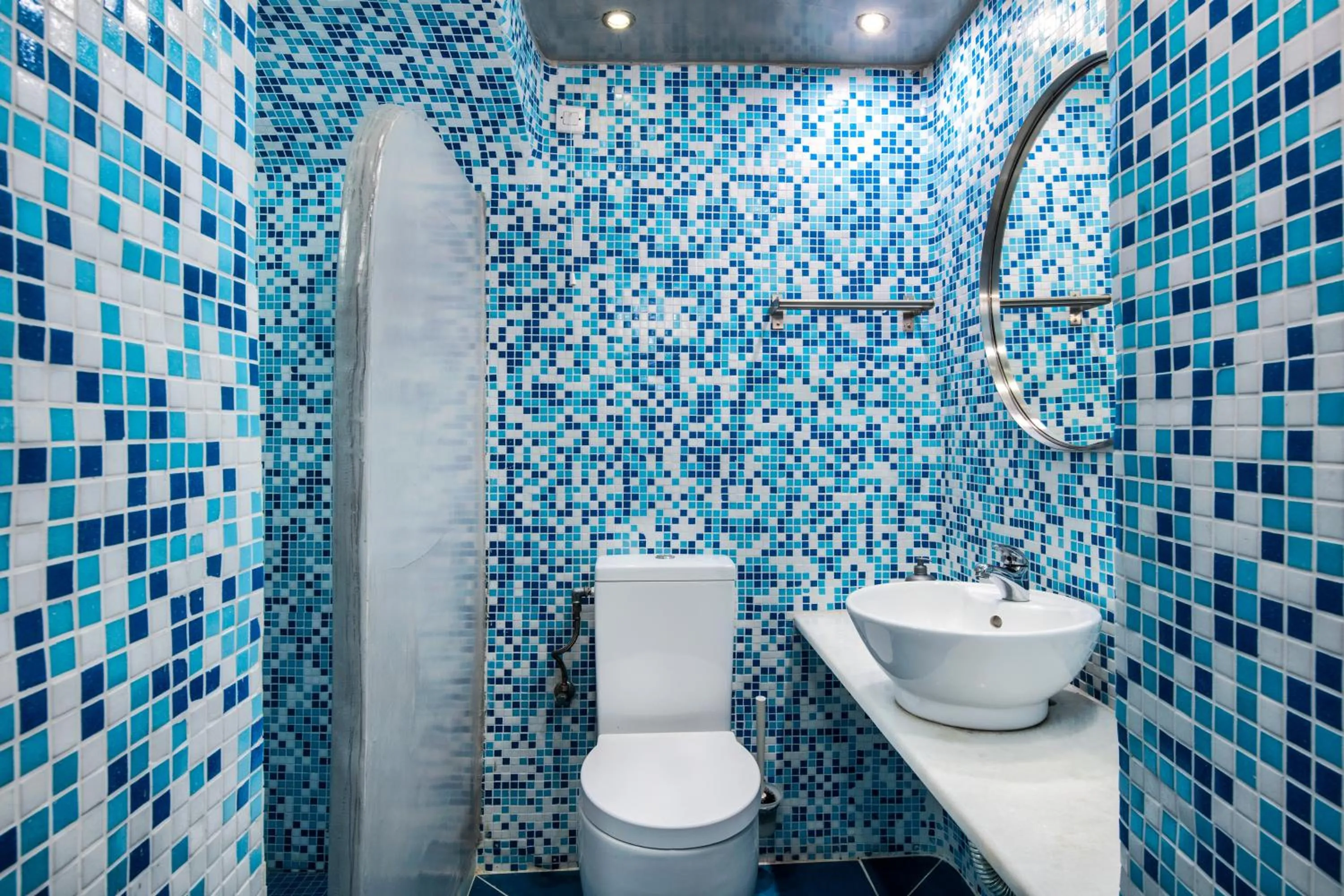 Bathroom in Katerina's Castle - Caldera Cave Hotel
