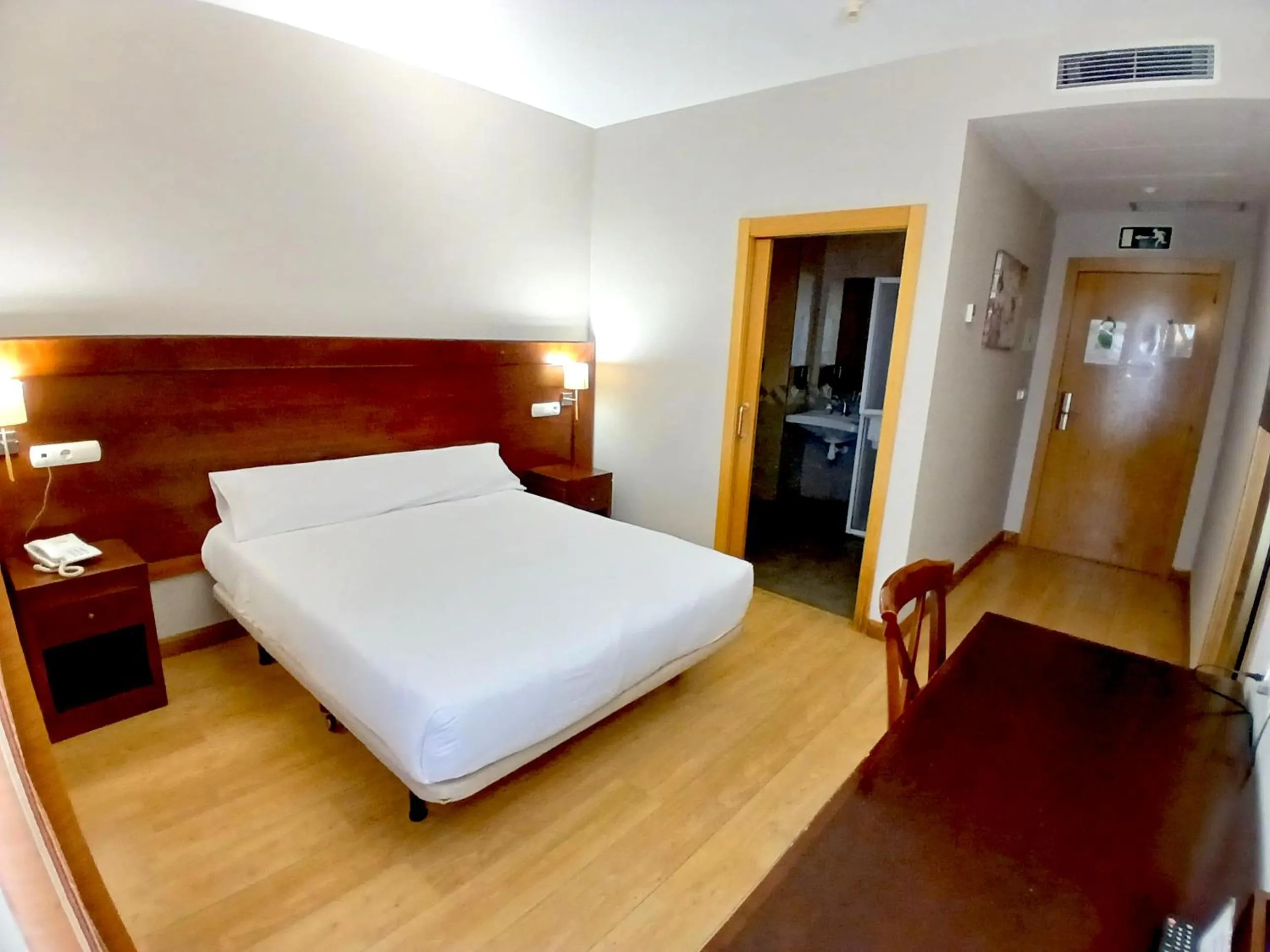 Bed in Hotel Campos de Castilla