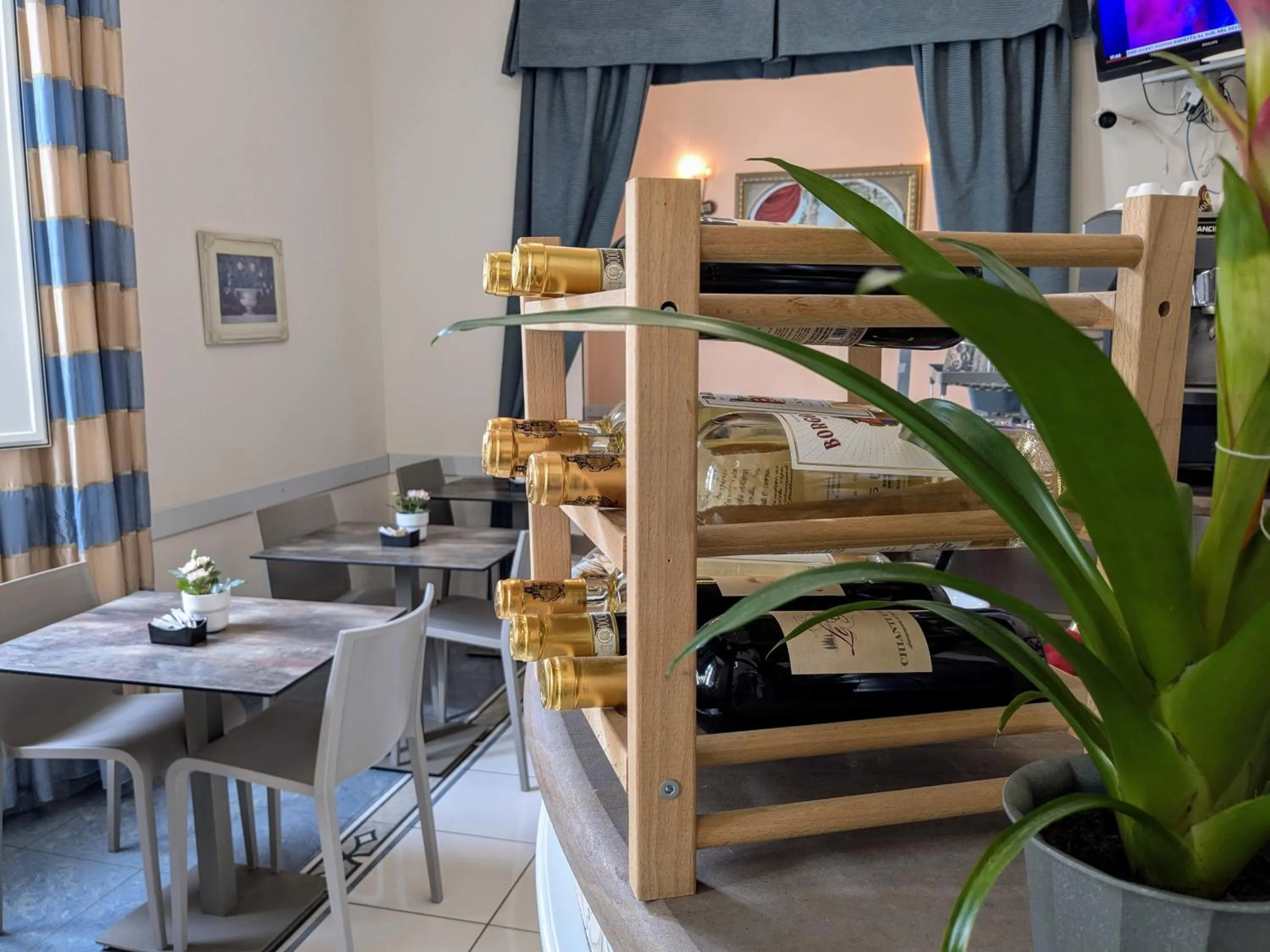 Lounge or bar, Bed in Hotel Soggiorno Athena