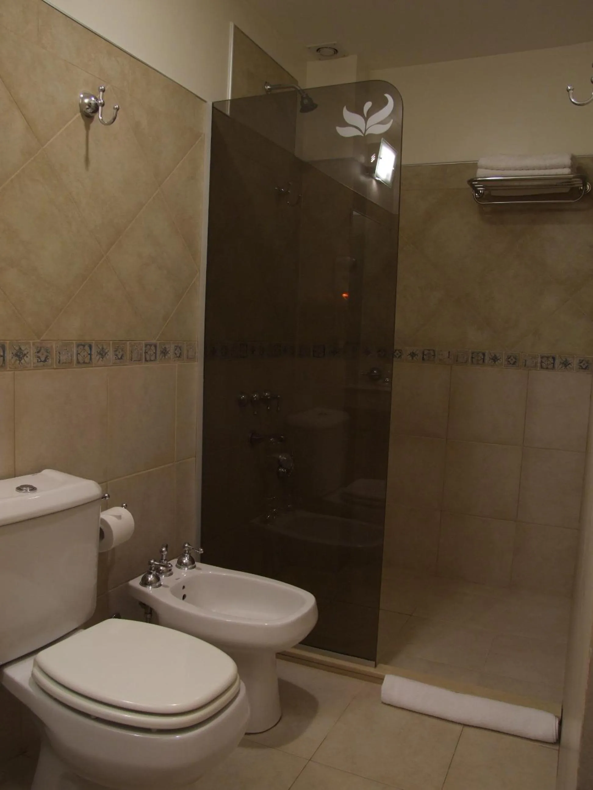 Toilet in Hotel Jardin De Iguazu