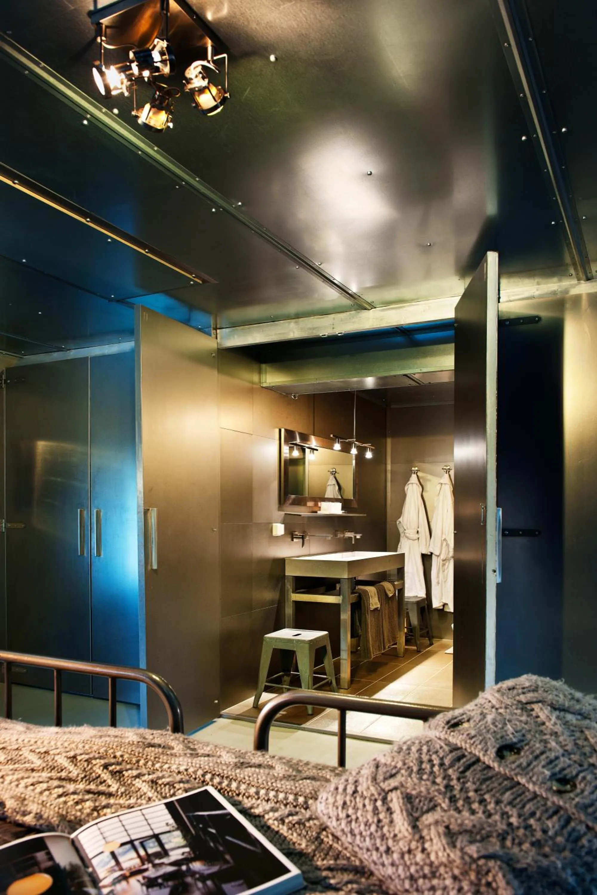 Bathroom, Bed in Herangtunet Boutique hotel