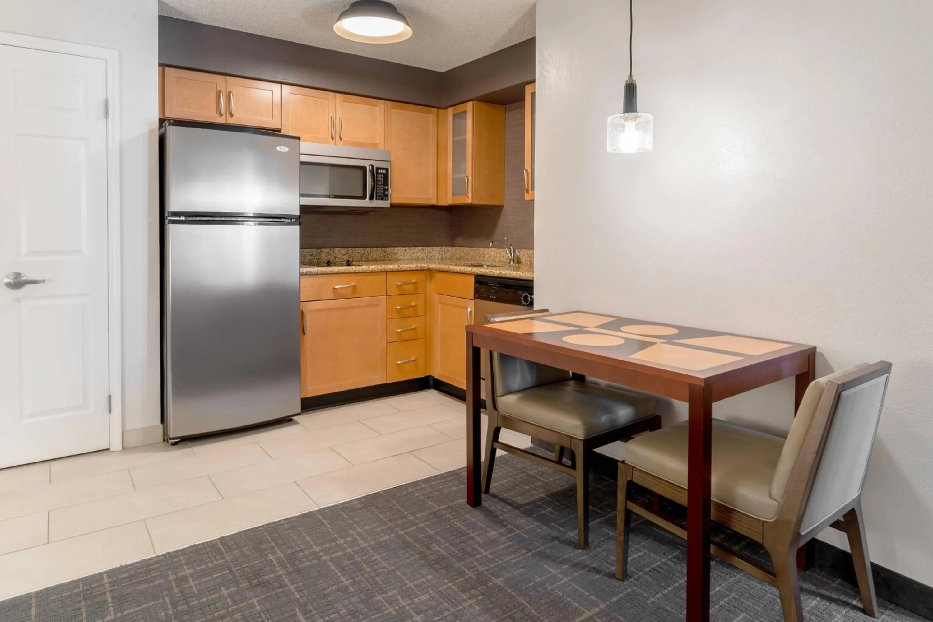 Kitchen or kitchenette in Residence Inn Sacramento Rancho Cordova