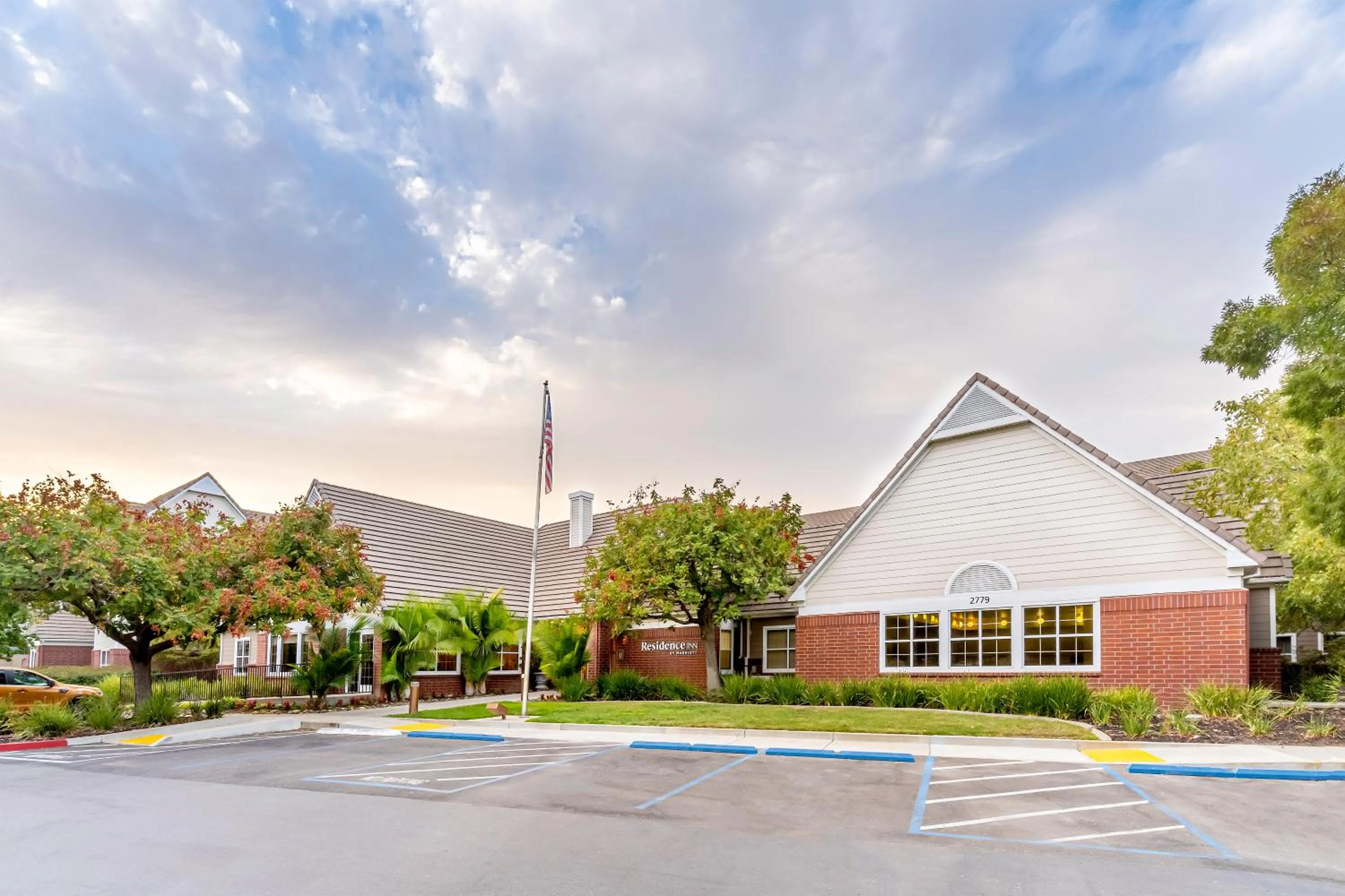 Parking in Residence Inn Sacramento Rancho Cordova