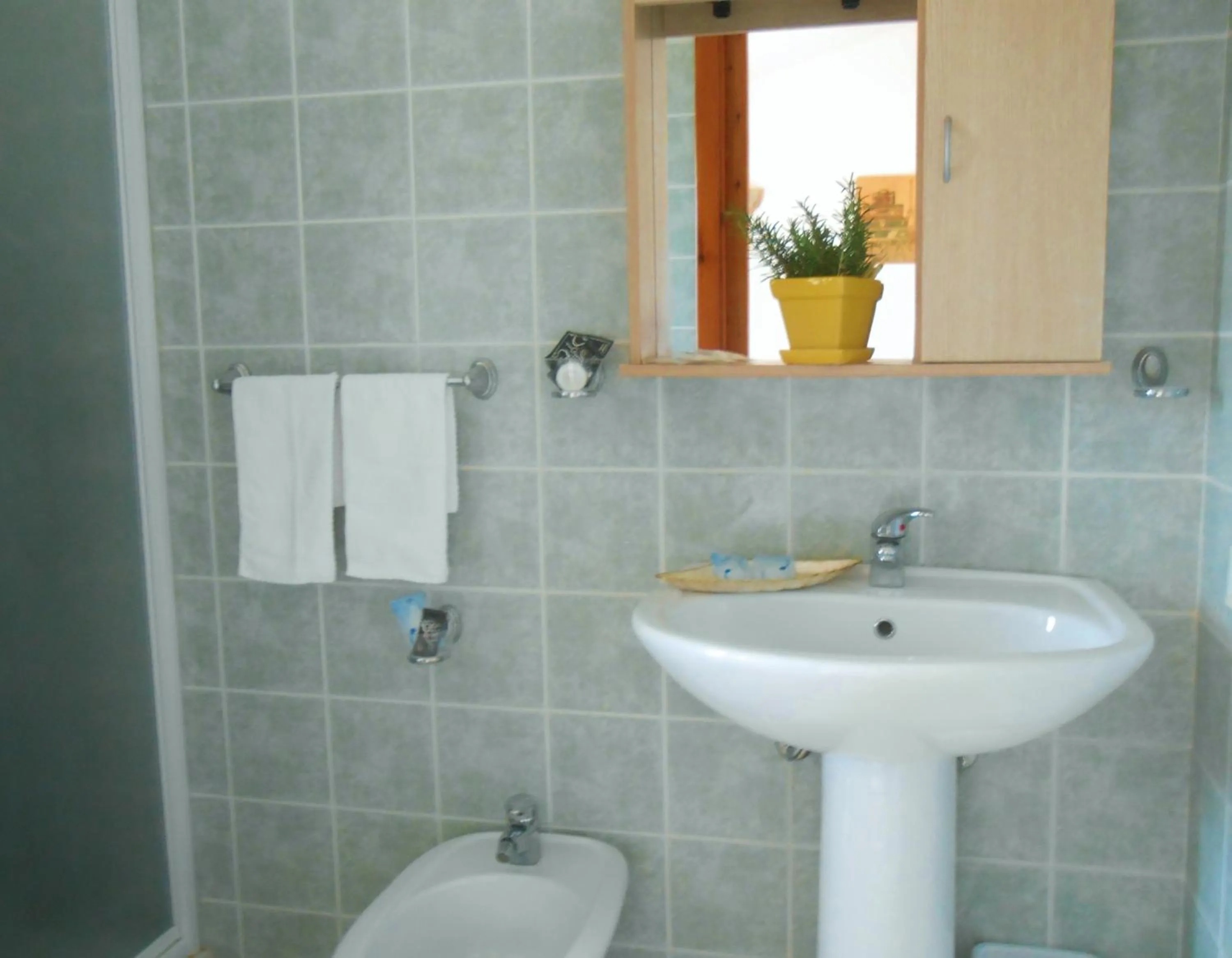 Shower in Hotel Velasole