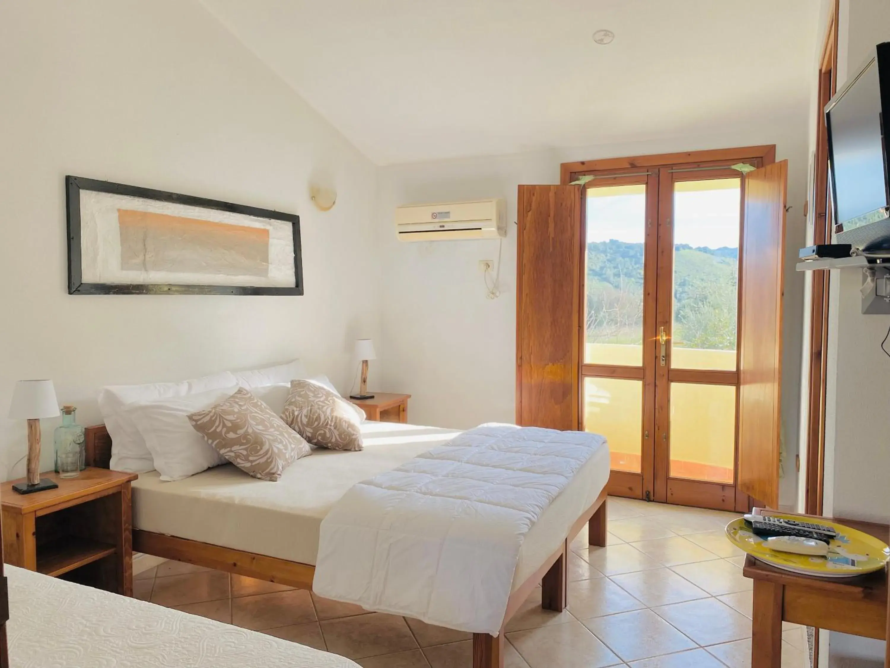 Triple Room with Balcony in Hotel Velasole Triple Room with Balcony in Hotel Velasole