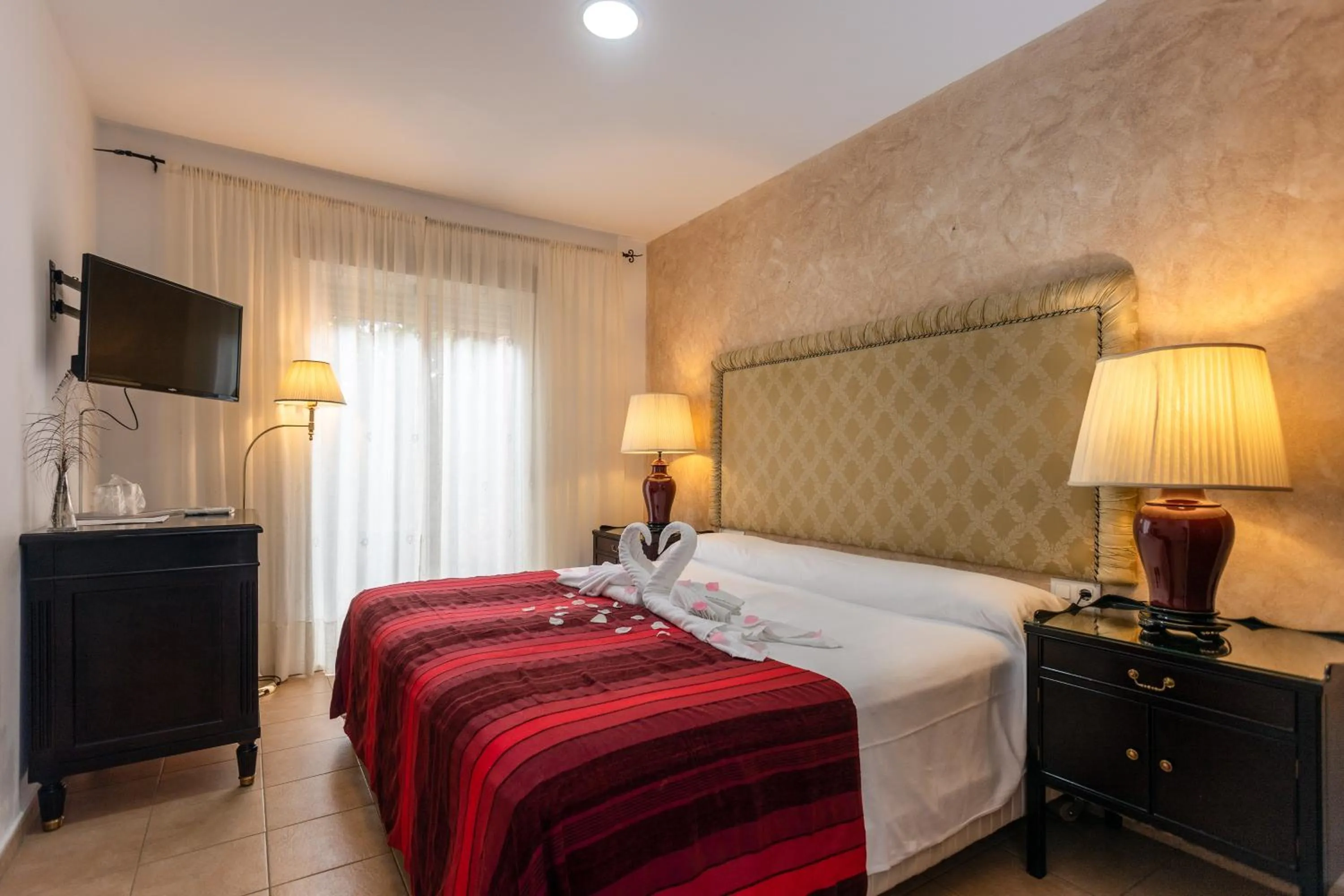 Photo of the whole room, Bed in Hostal Alhaja Playa