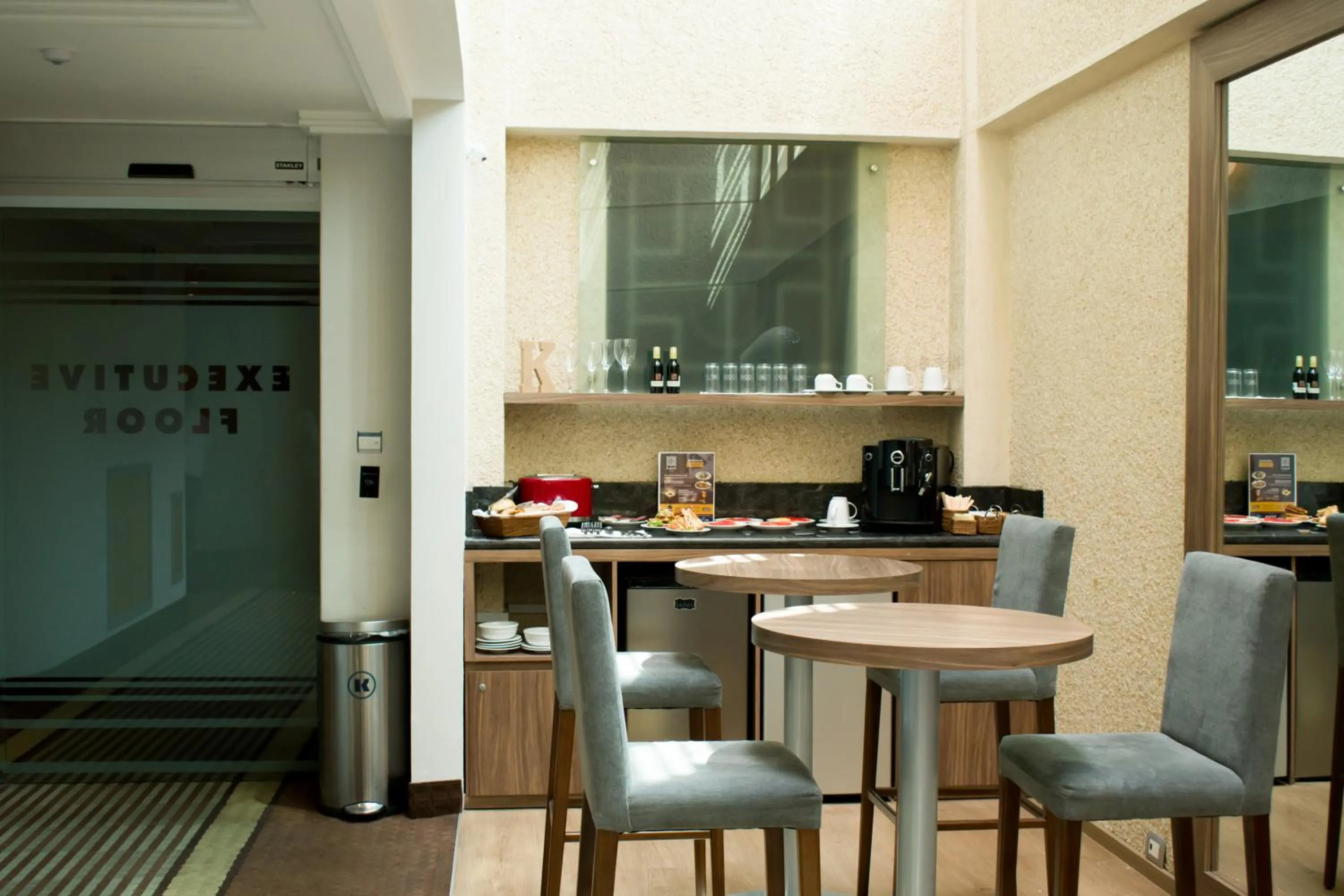 Living room in KALI Escandón Mexico City