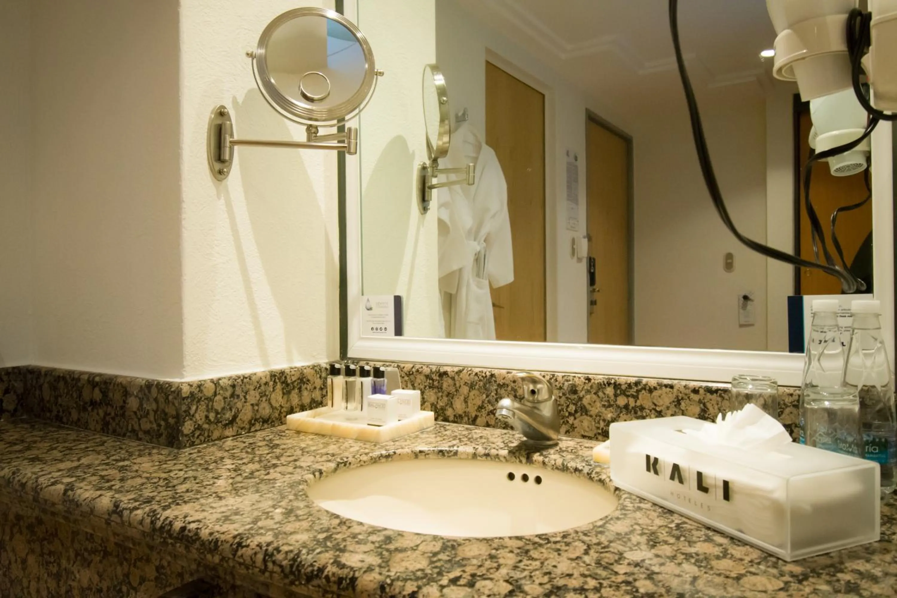 Bathroom in KALI Escandón Mexico City