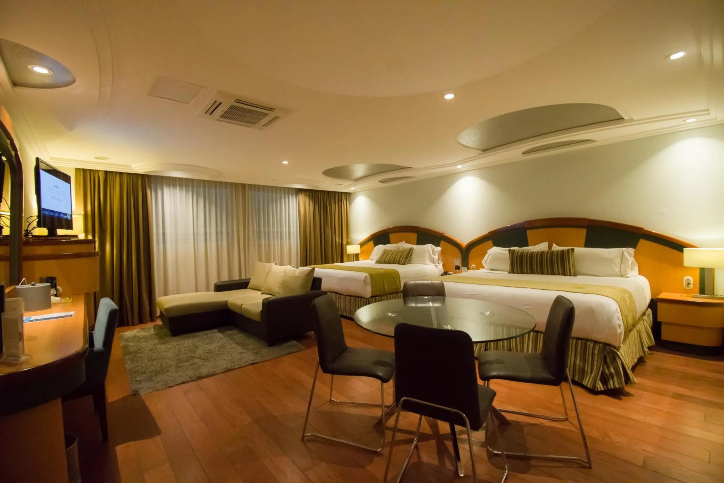 Breakfast, Bed in KALI Escandón Mexico City