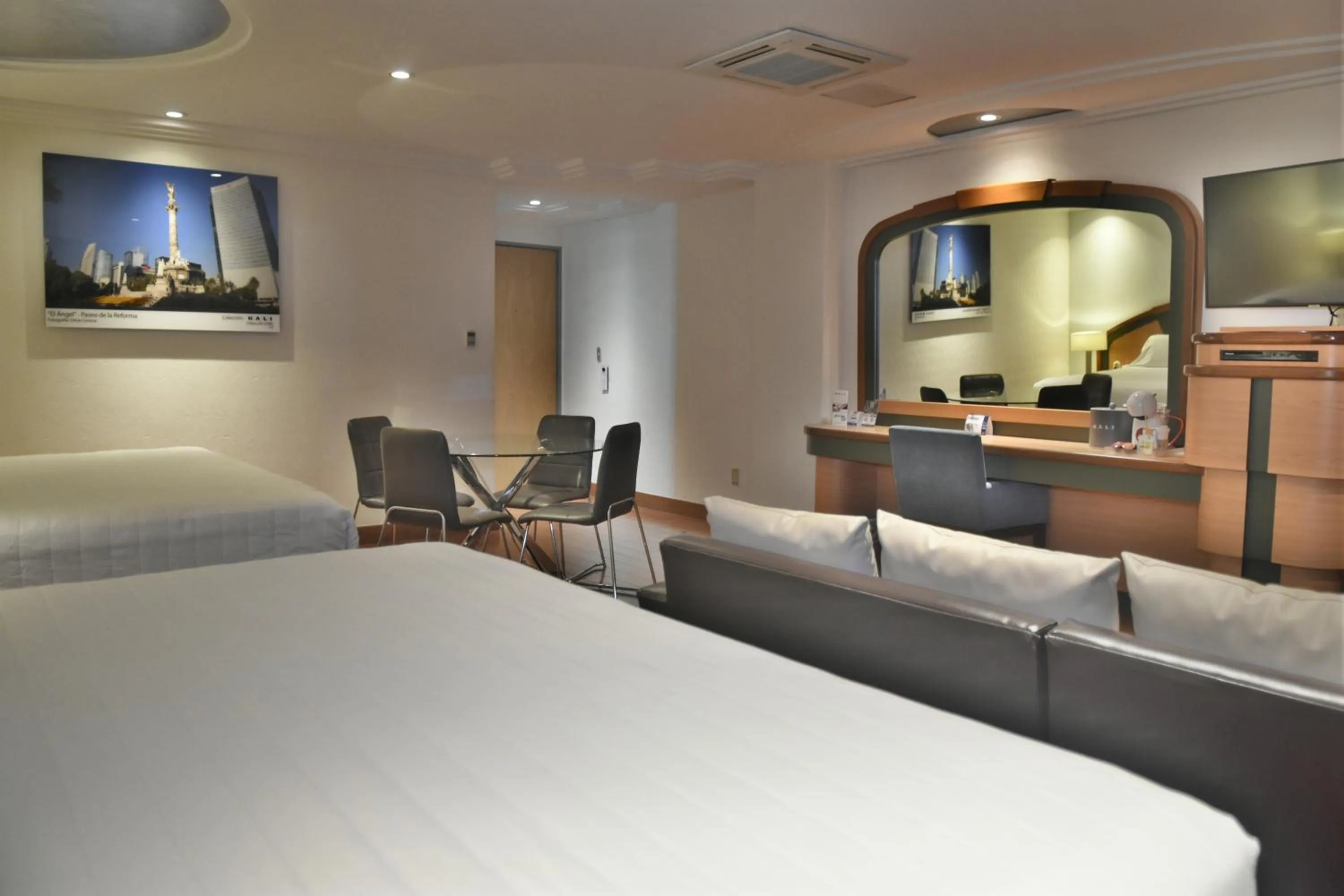 Bed in KALI Escandón Mexico City