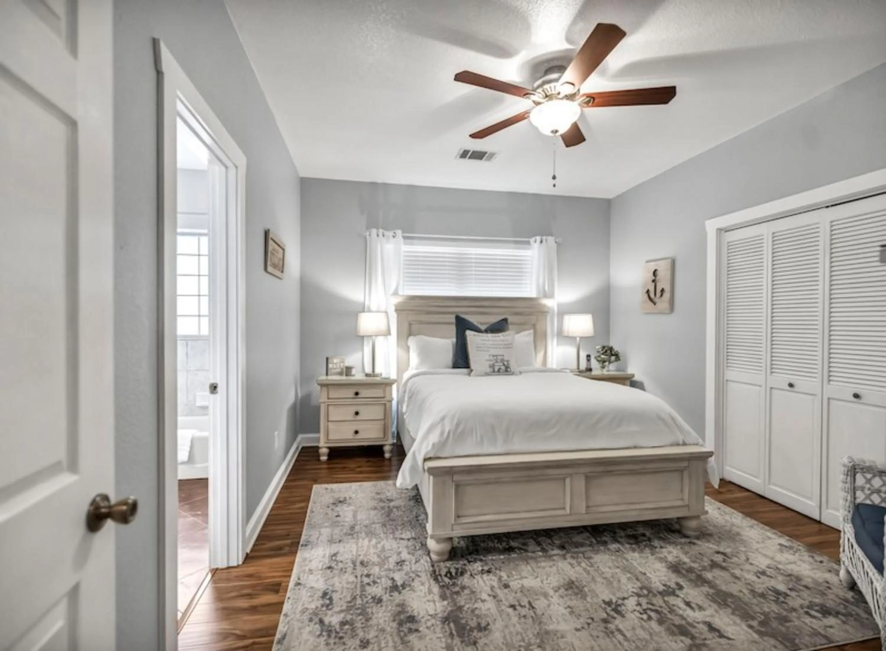 Bed in Horseshoe Bay Resort