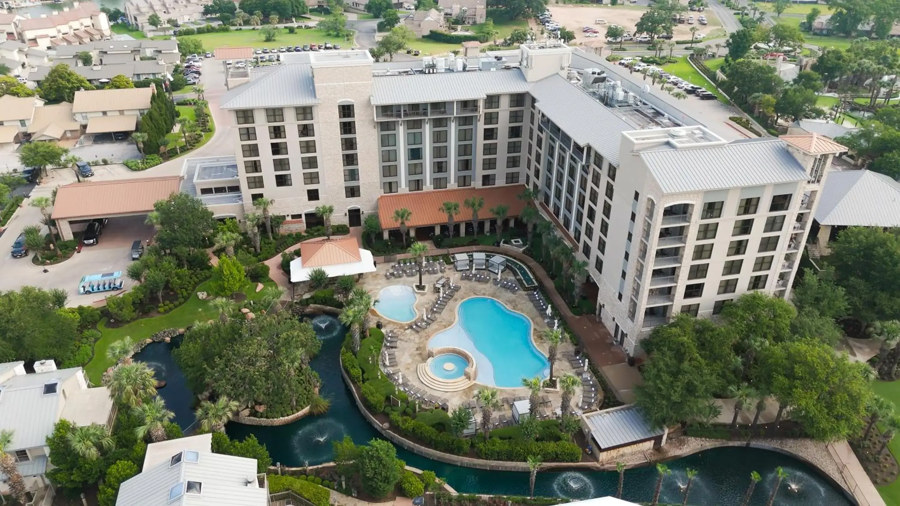 Property building in Horseshoe Bay Resort Property building in Horseshoe Bay Resort